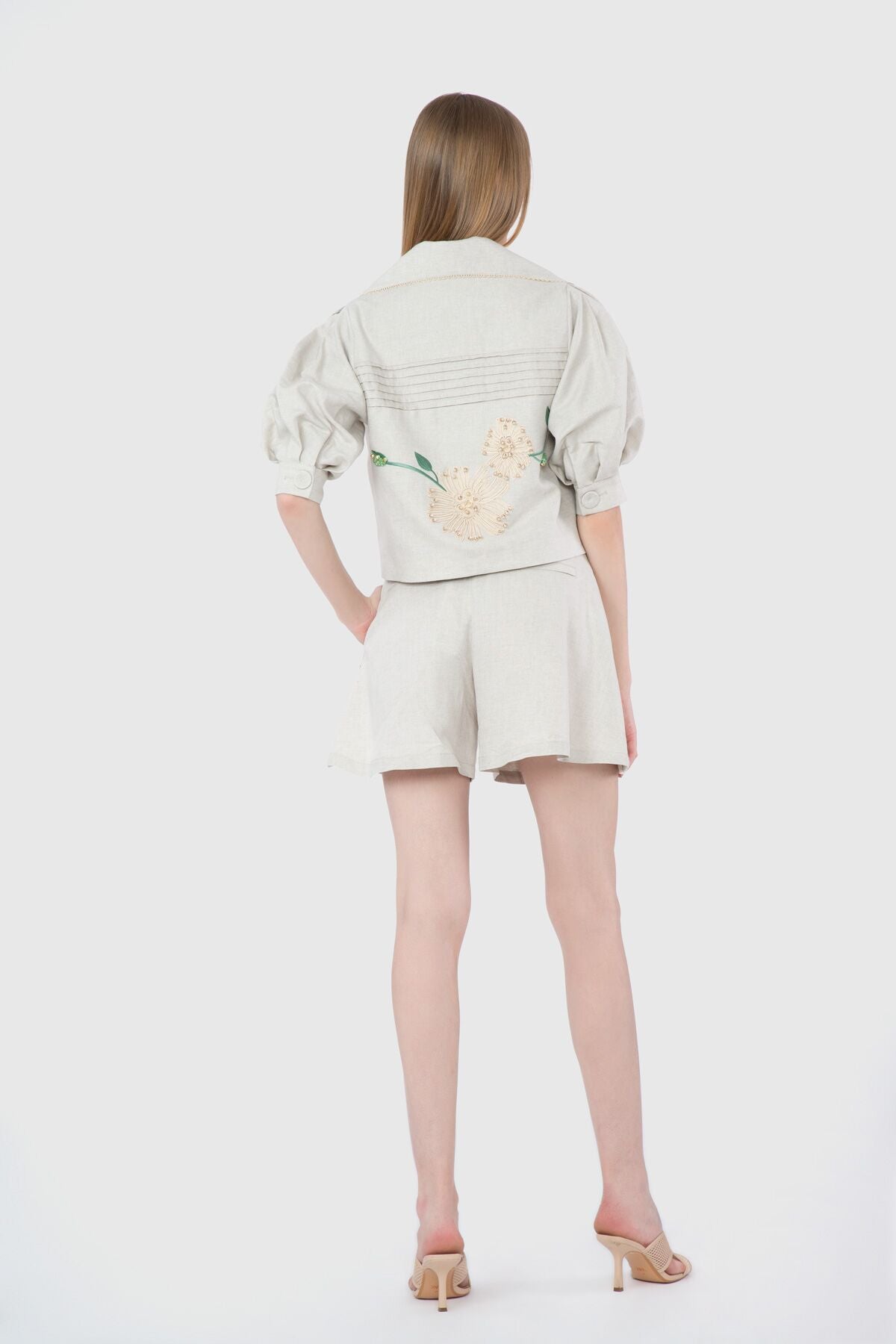 Nakış Ve Nervür Detaylı Kısa Kutu Ceket