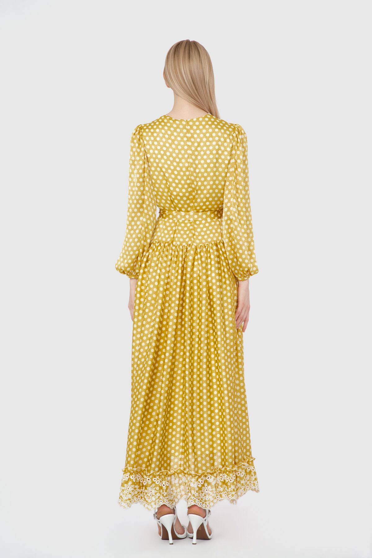 Kroşeta Dantel İşlemeli Puantiye Elbise