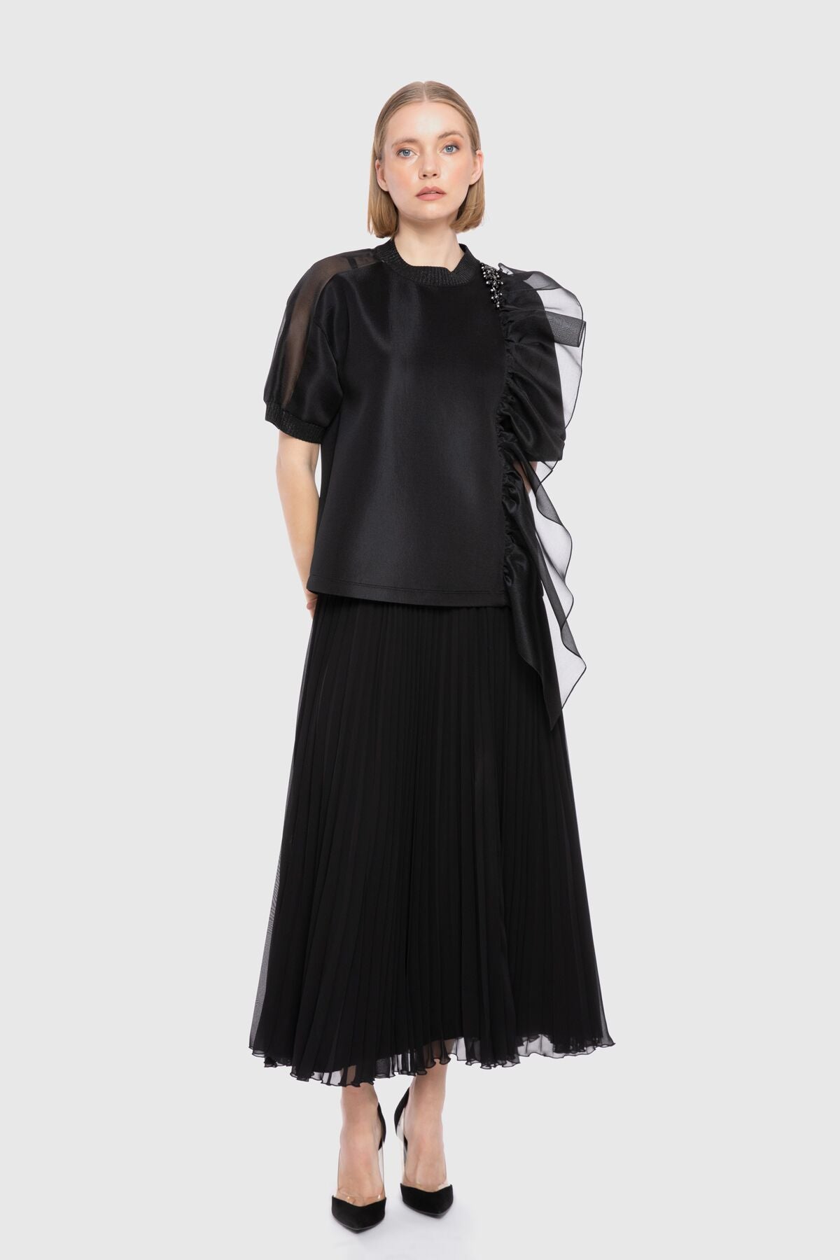 Organze Volan Detaylı İşlemeli Scuba Siyah T-Shirt