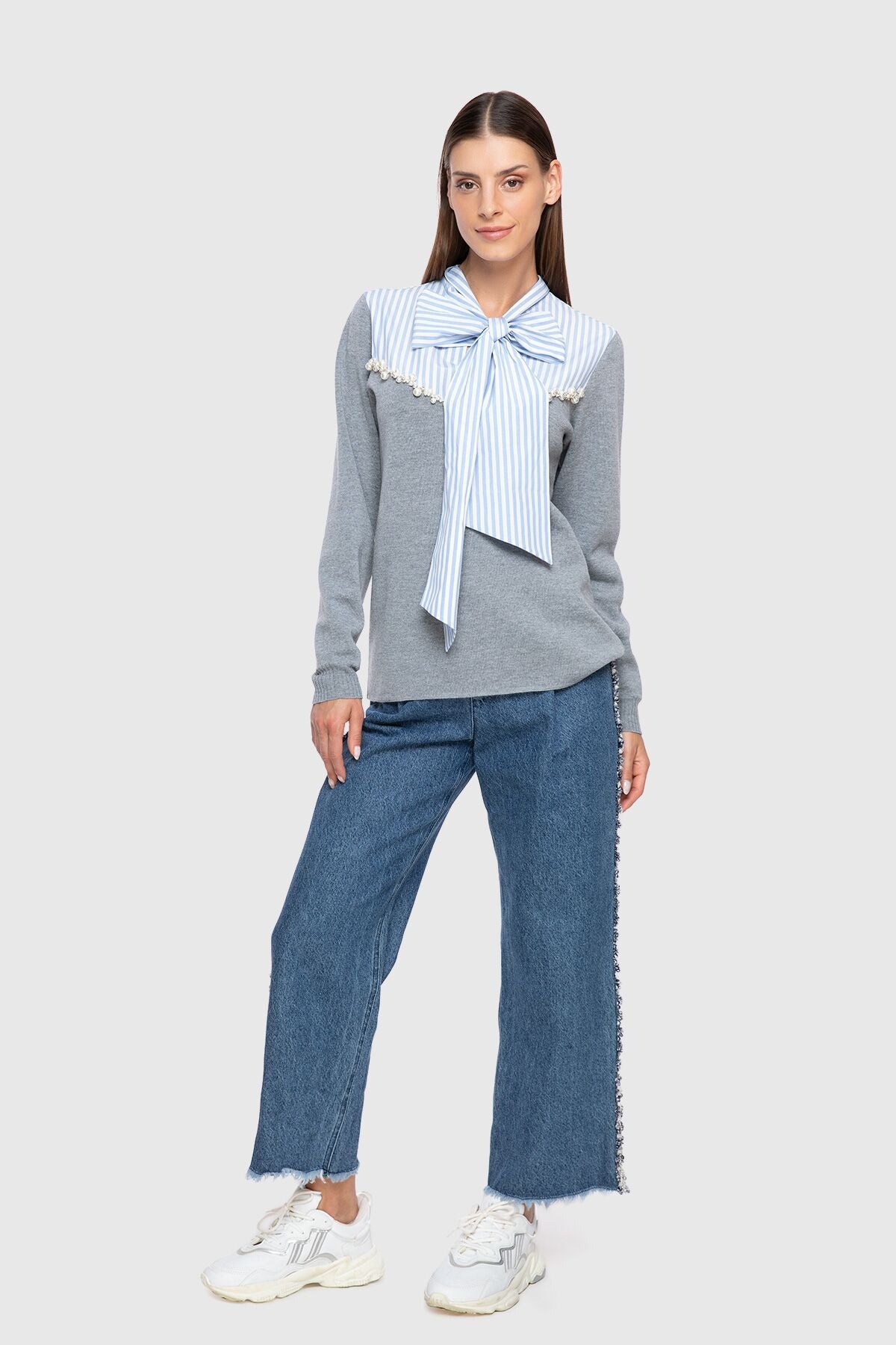 Fiyonk Detaylı Bluz