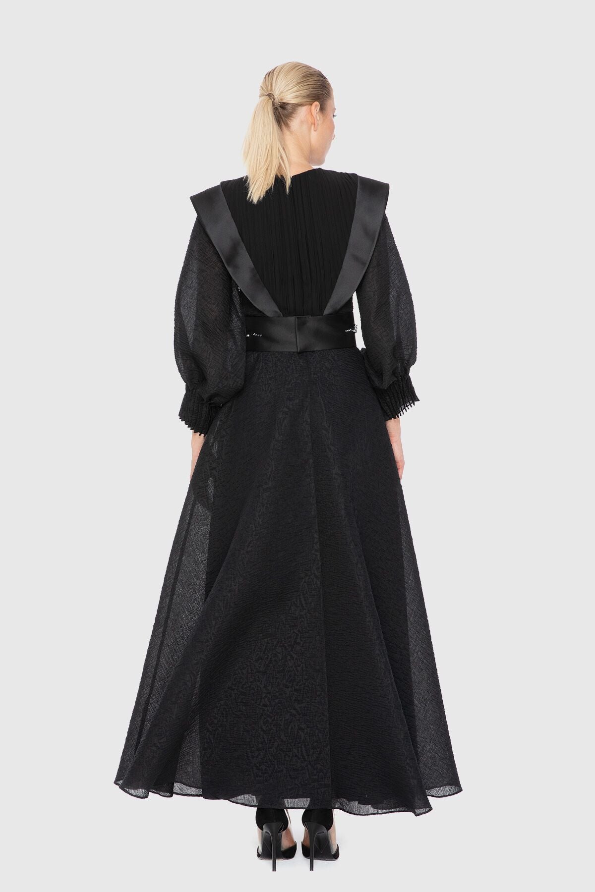 İşleme Detaylı Transparan Detaylı Uzun Abiye Elbise