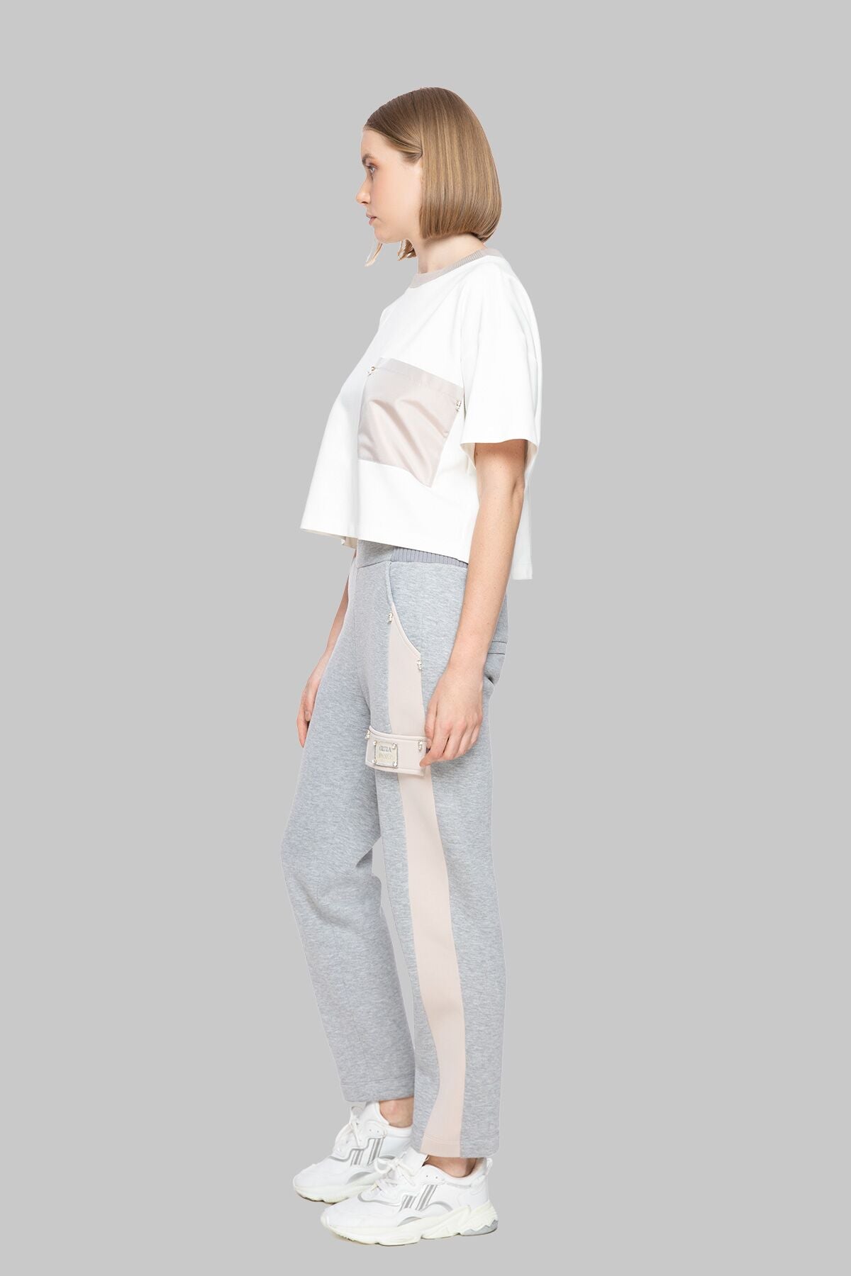 Kontrast Cep Detaylı T-shirt