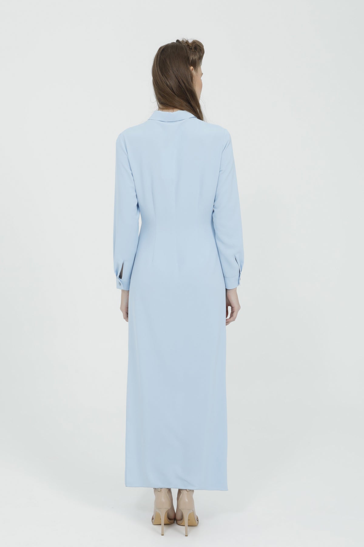 Çiçek Broş Detaylı Kuşaklı Mavi Gömlek Uzun Elbise