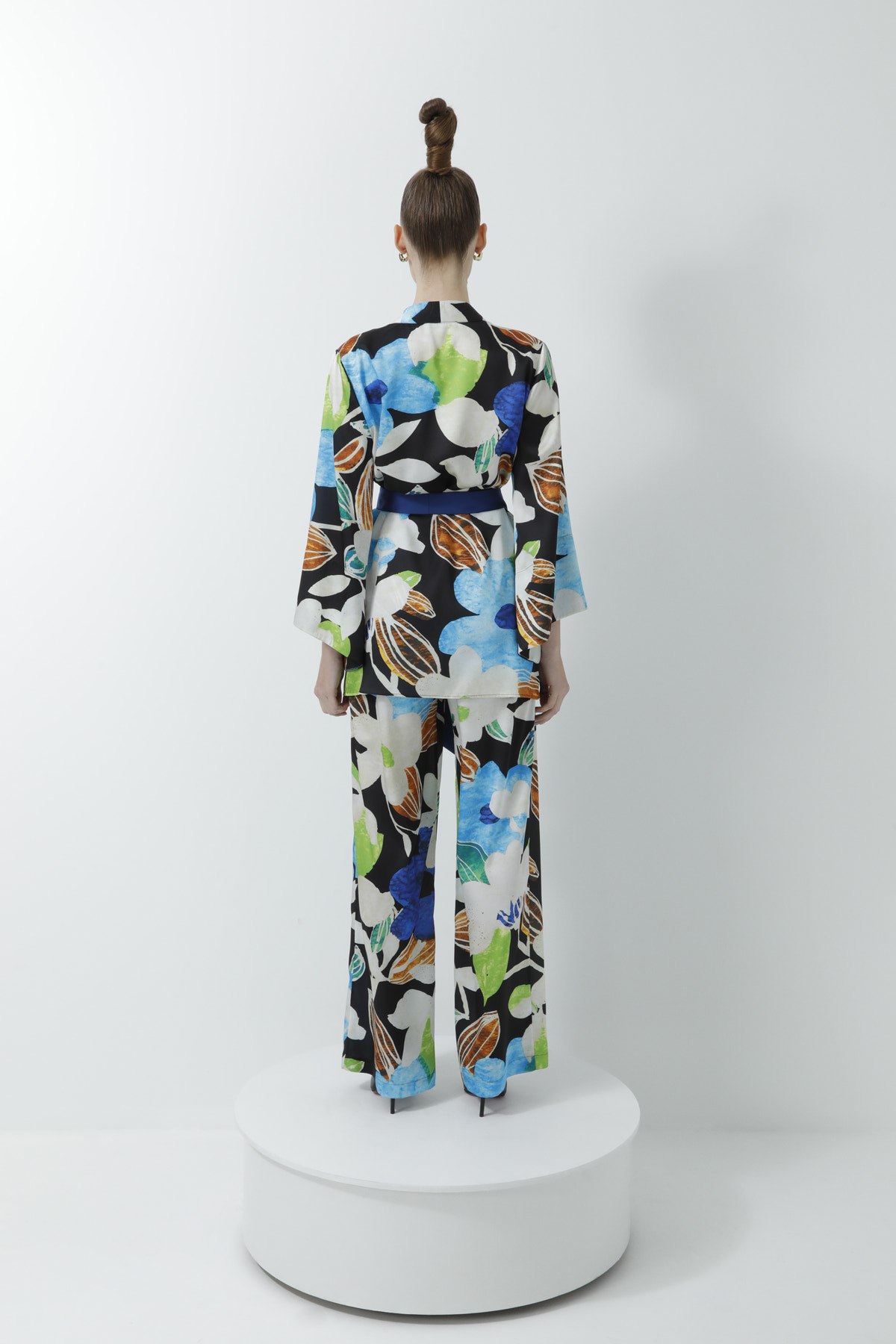 Çiçek Desenli Rahat Kesim Pantolonlu Kimano Takım