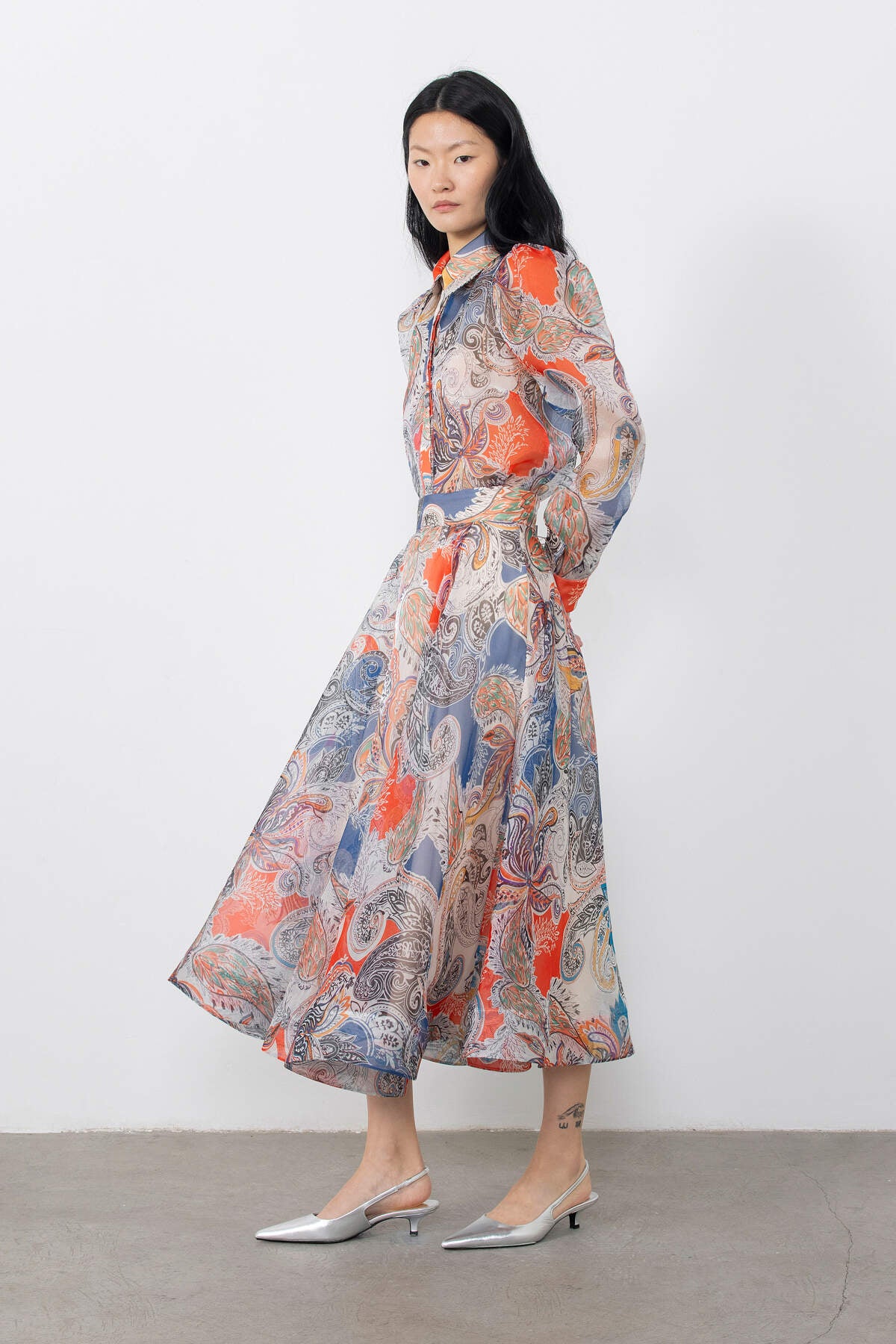 Desenli Organze Kloş Etek