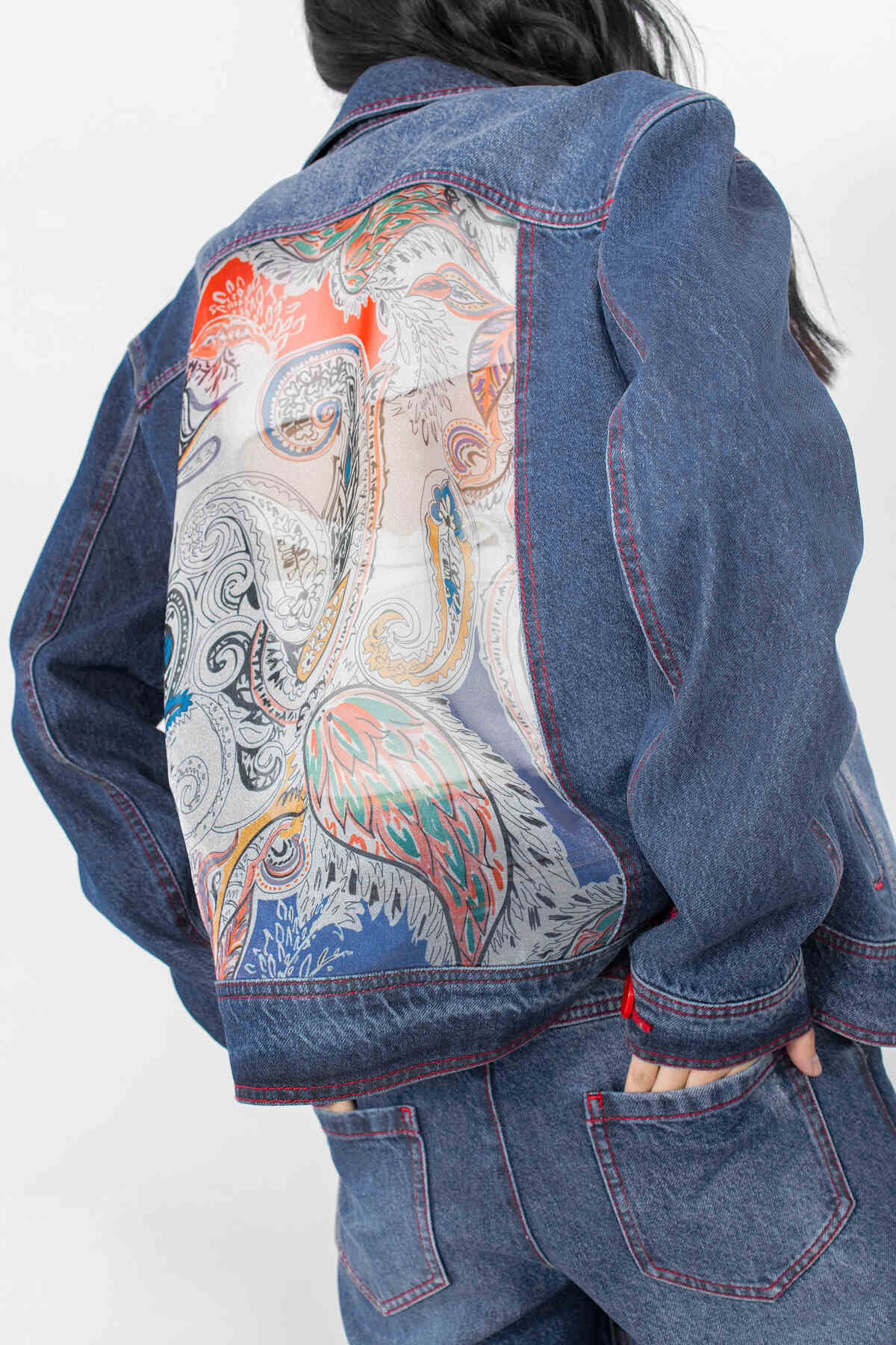 Arkası Transparan Organze Detaylı Jean Ceket