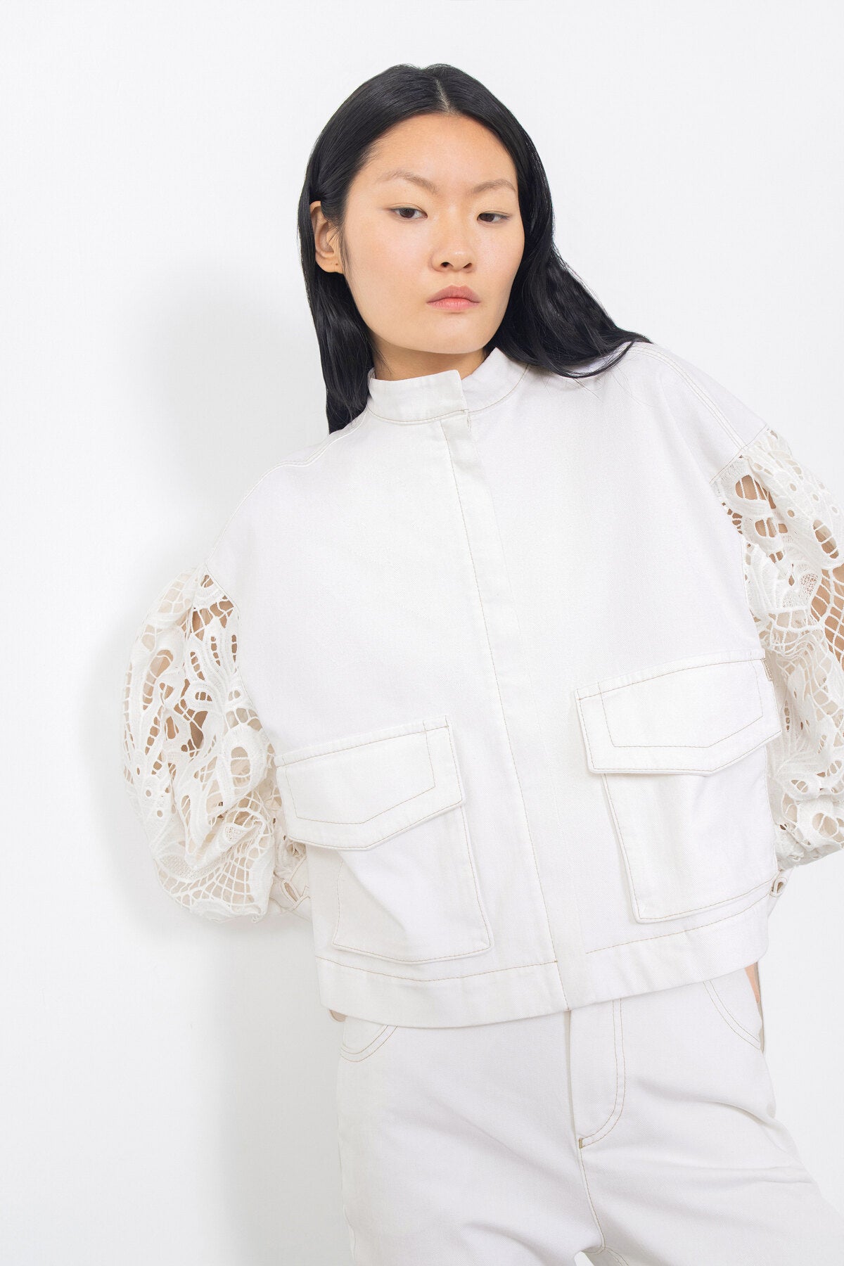 Manşet Bağlama Detaylı Jean Ceket