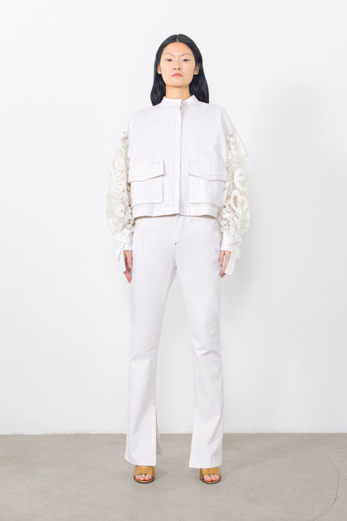 Manşet Bağlama Detaylı Jean Ceket