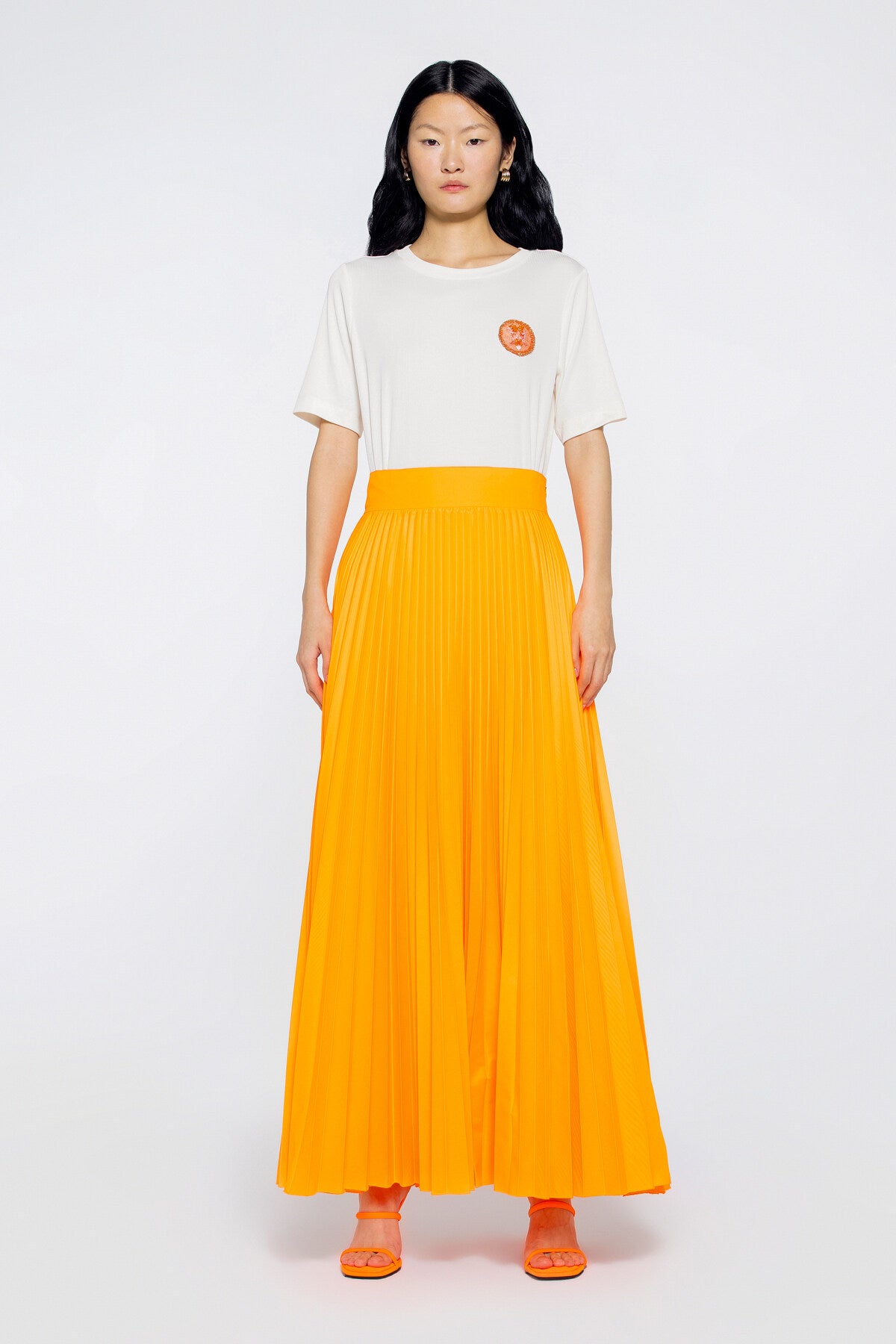 Aplike Nakış Detaylı Basic T-shirt