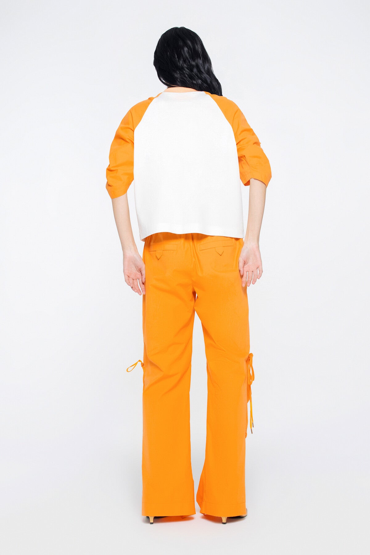 Kol Detaylı Özel Yazı Baskılı İşlemeli T-shirt