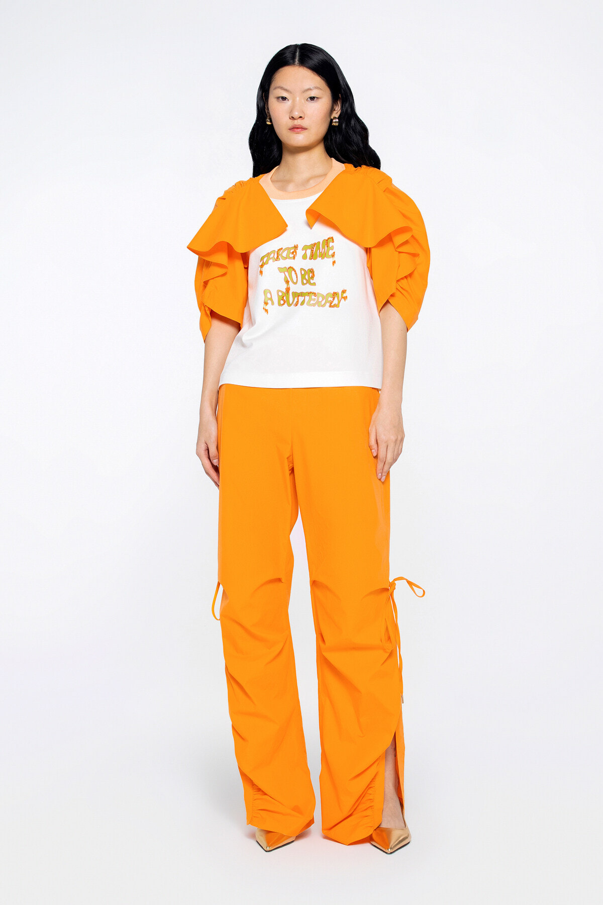 Kol Detaylı Özel Yazı Baskılı İşlemeli T-shirt