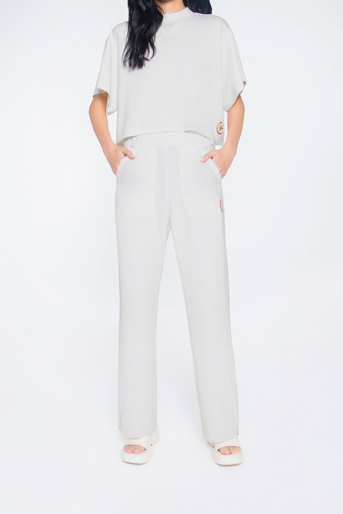 Yanlar Zikzak Dikiş Süslemeli Paçadan Fermuarlı Eşofman Altı