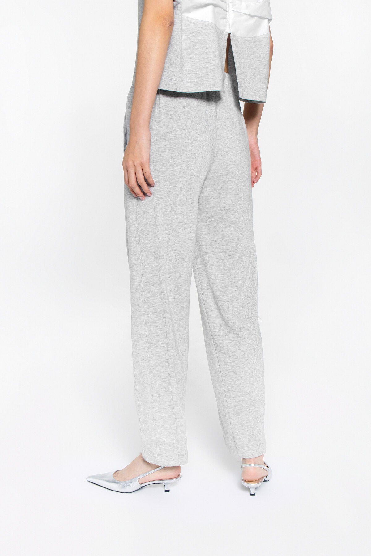 Yan Dikiş Fırfır Detaylı Fırfır Üstü İşlemeli Eşofman Altı