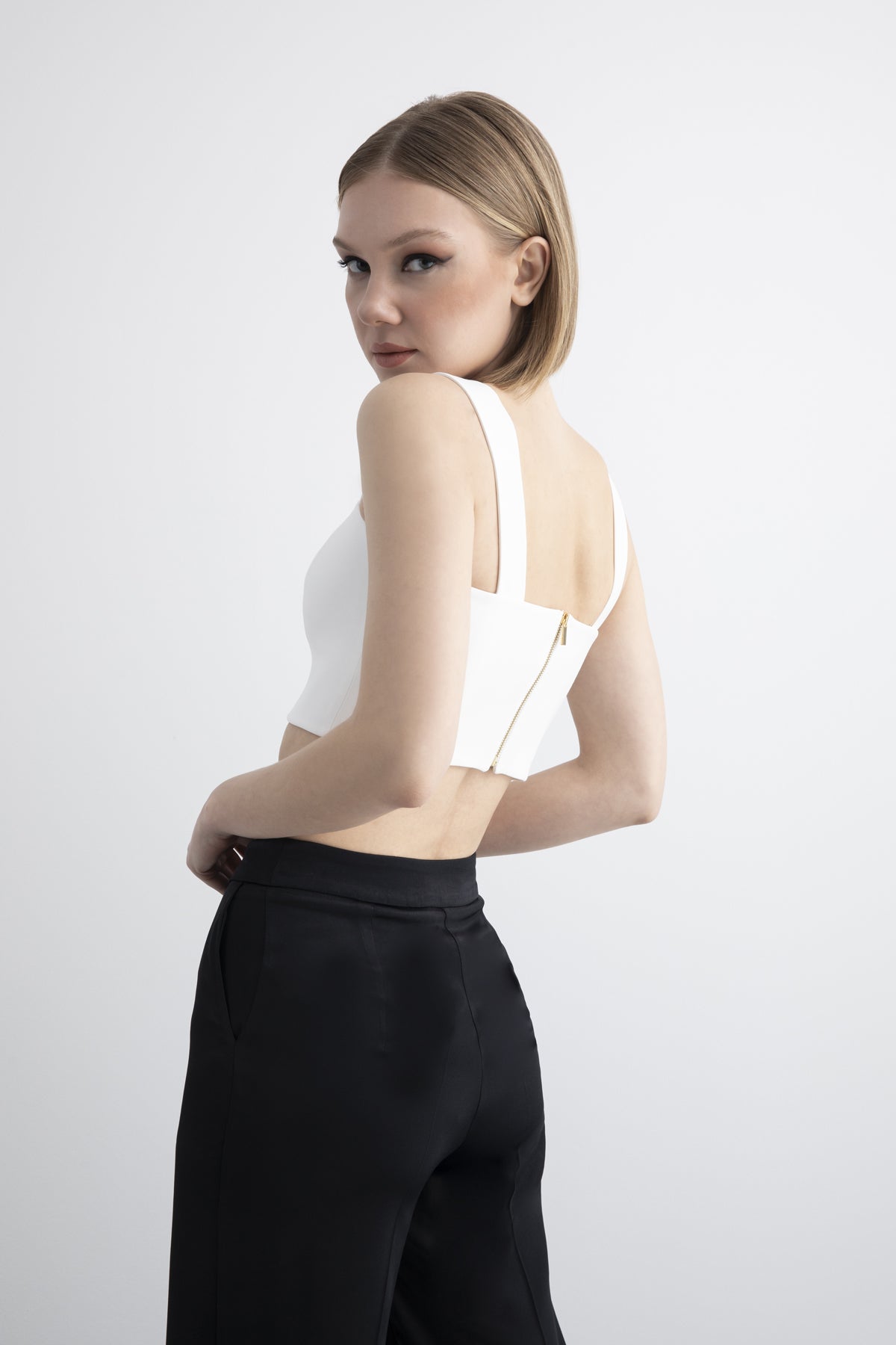 Kalın Askılı Crop Top