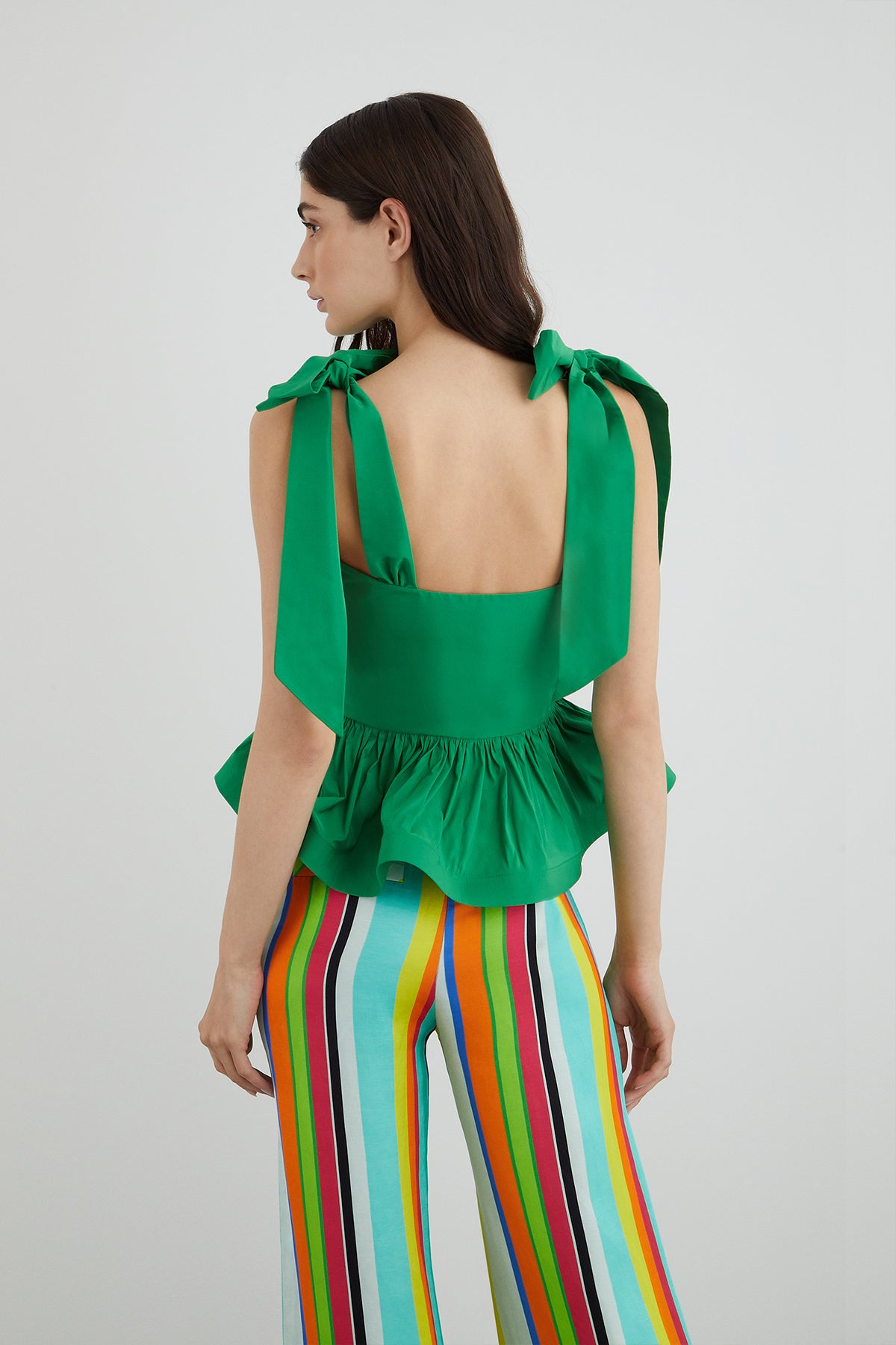 Omuzdan Bağlama Detaylı Önden Fermuarlı Tafta Bluz