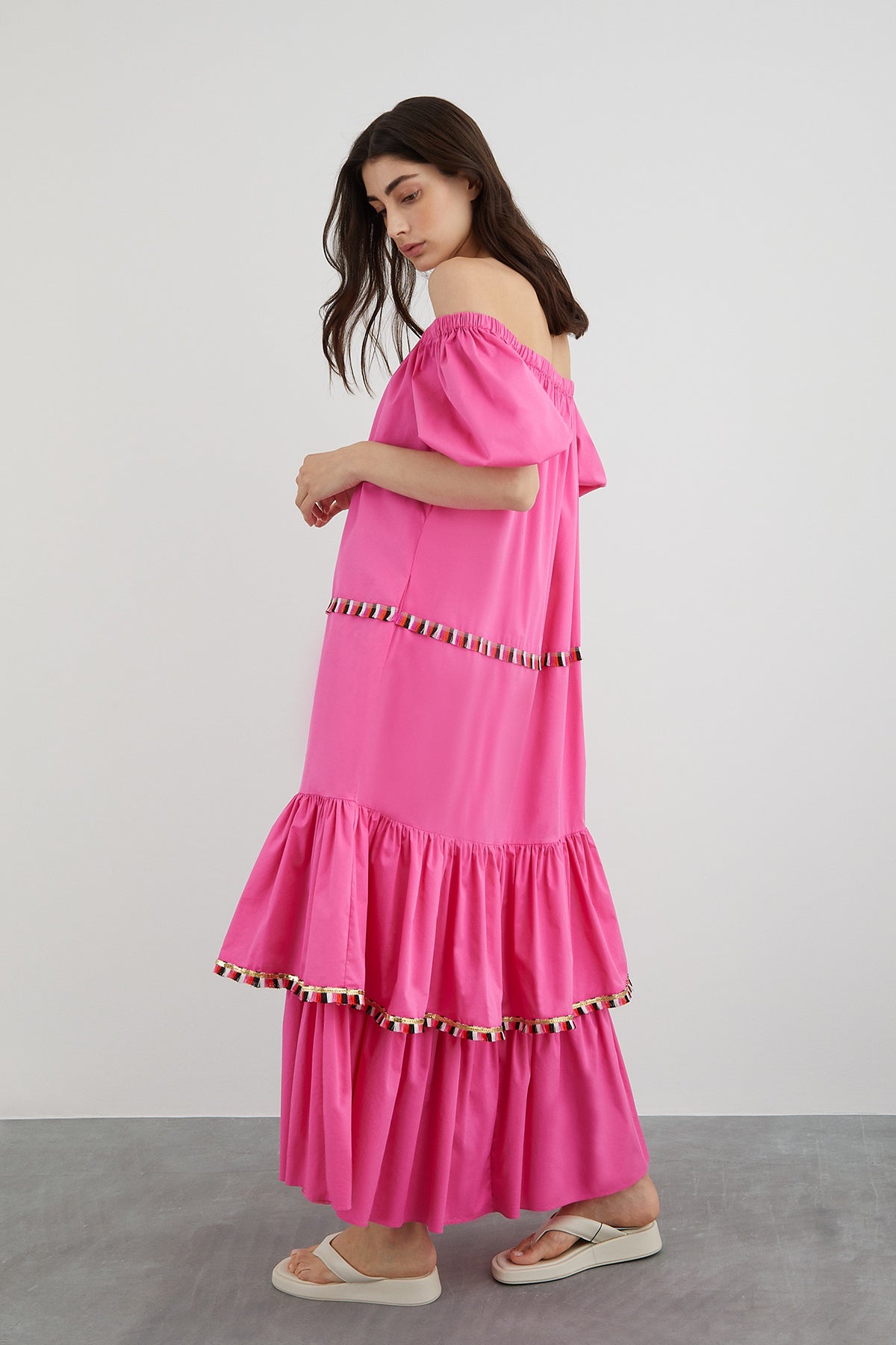 Çizgili Şerit Detaylı Kayık Yaka Poplin Elbise