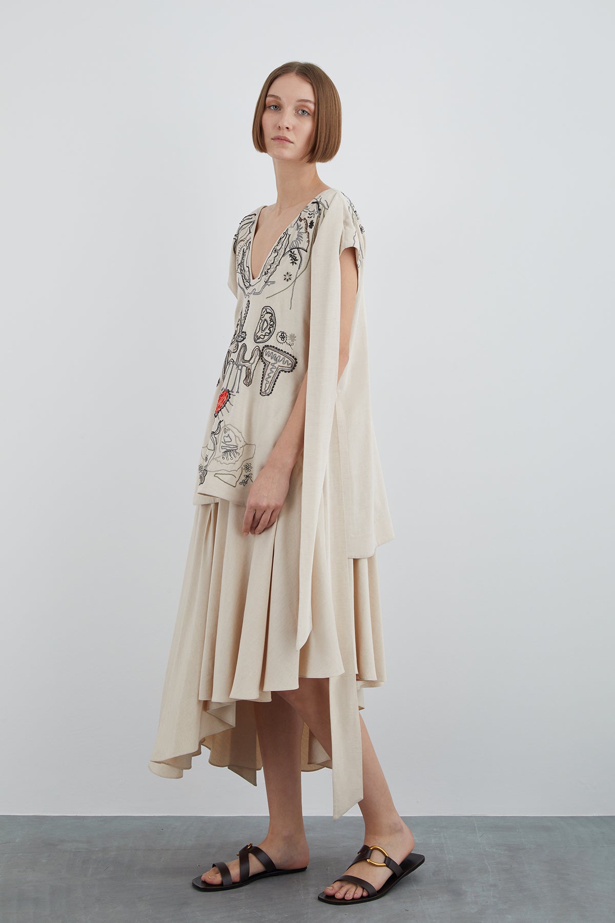 V Yakalı Asimetrik Keten Midi Elbise