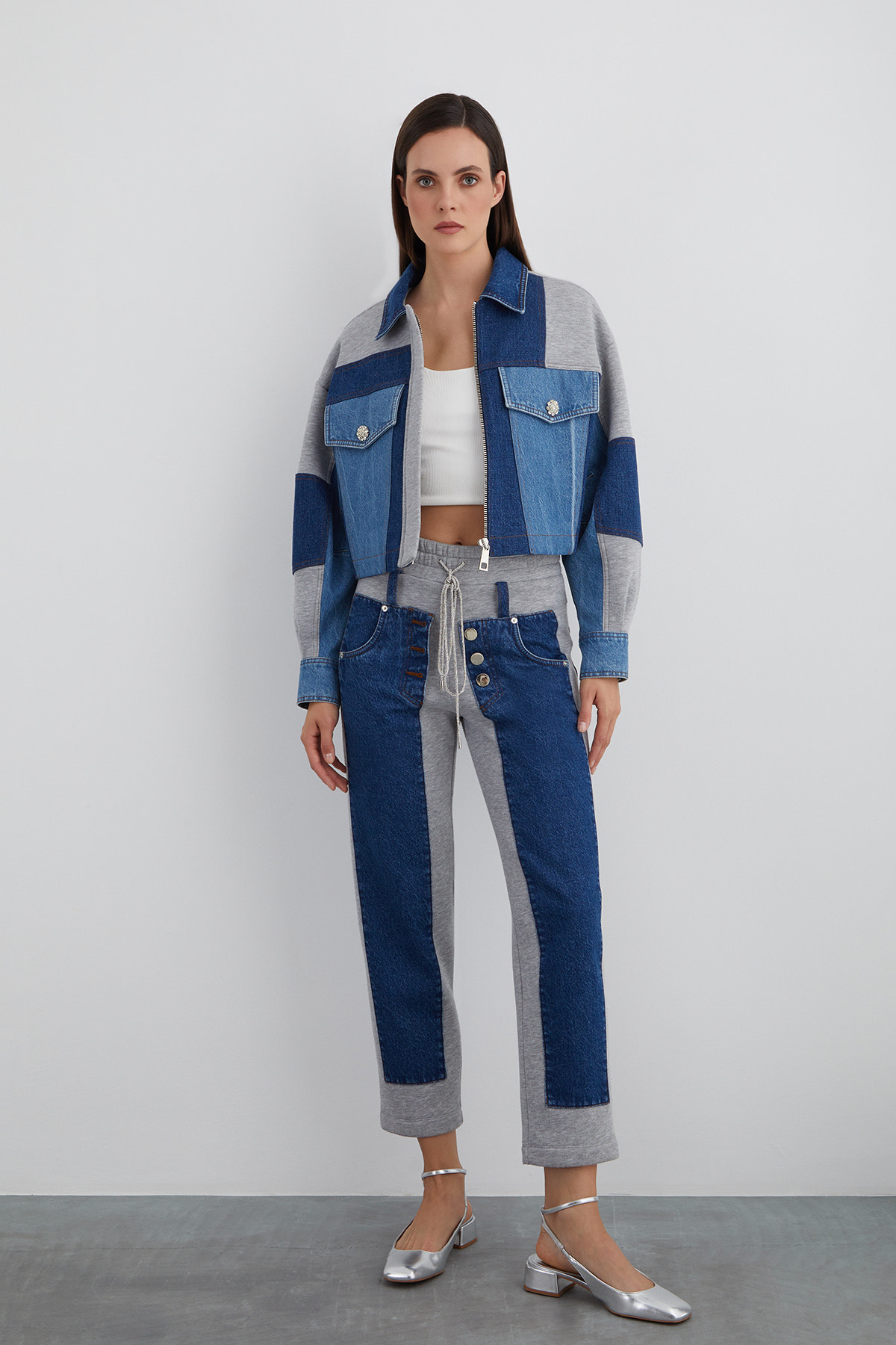 Arka Beden Etiket Ve Taşlı Düğme Detaylı Jean Garnili Ceket