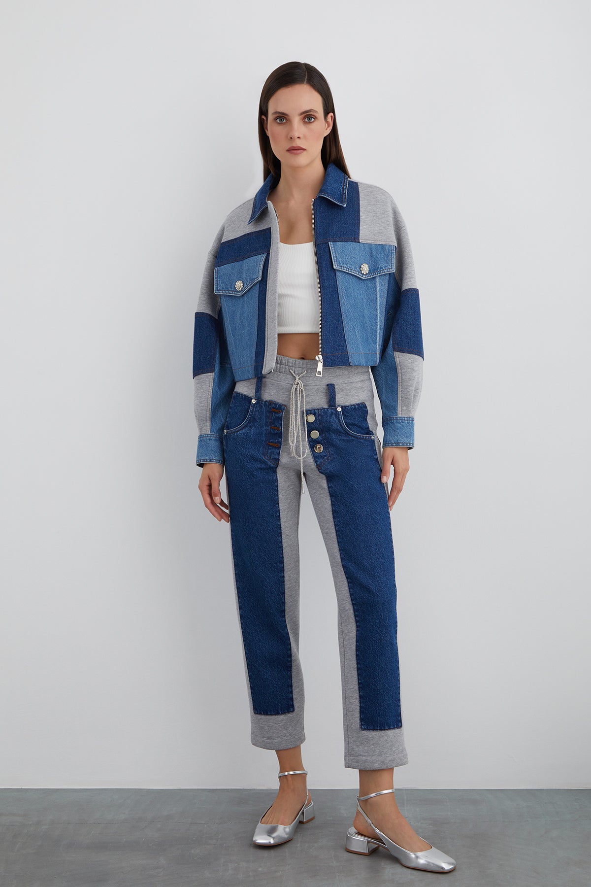 Arka Beden Etiket Ve Taşlı Düğme Detaylı Jean Garnili Ceket