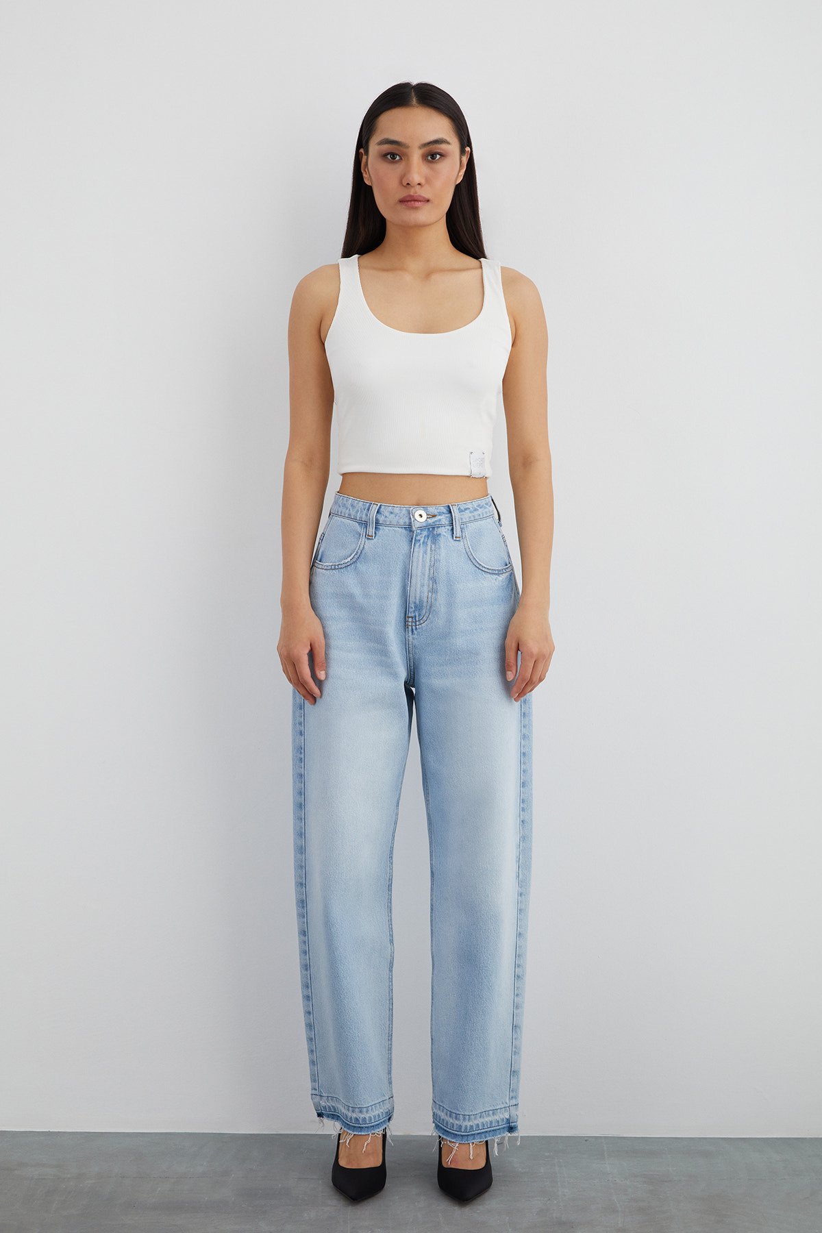 Paçası Püsküllü Boru Paça Jean Pantolon