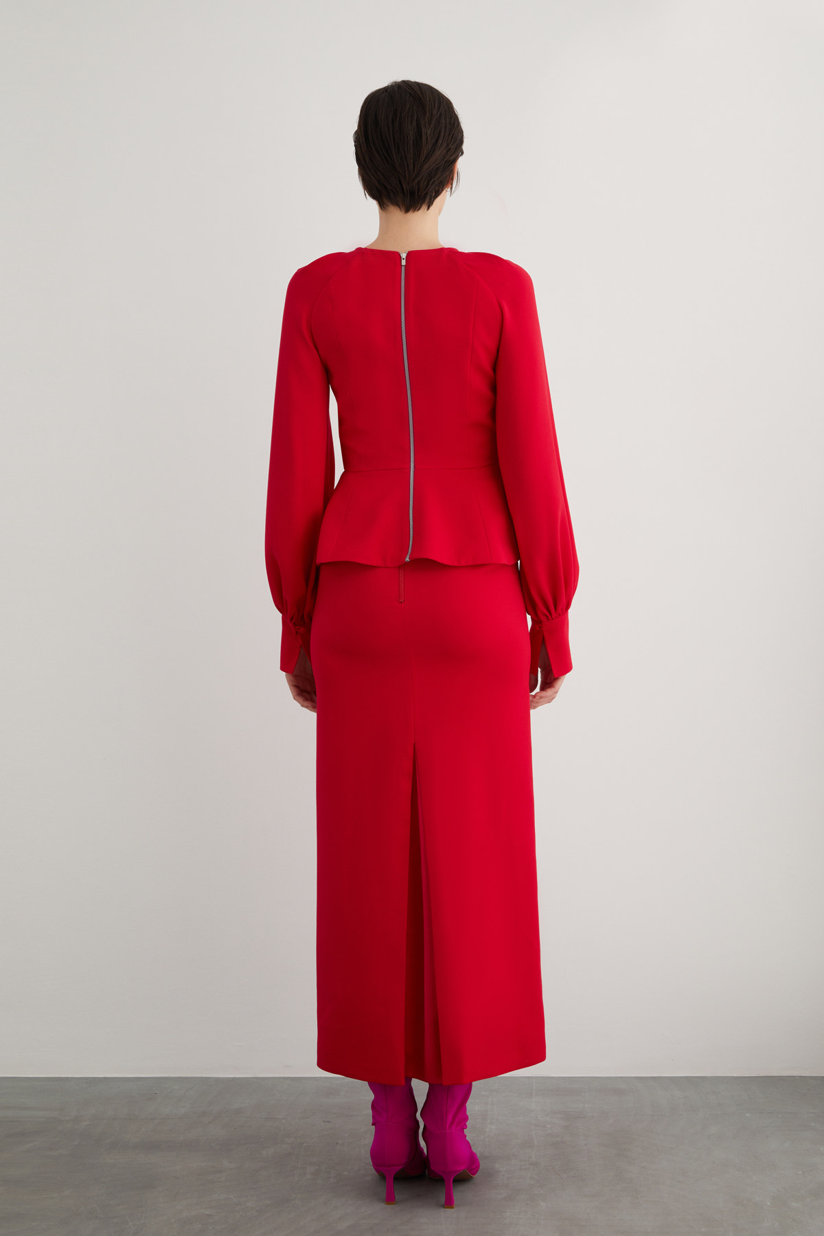 İşleme Detaylı Arkası Fermuarlı Bluz