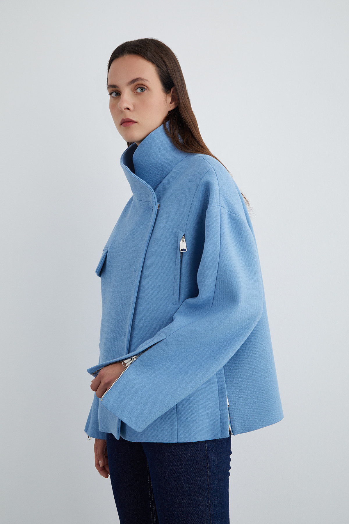 Asimetrik Model Dik Yakalı Kısa Kaşe Kaban