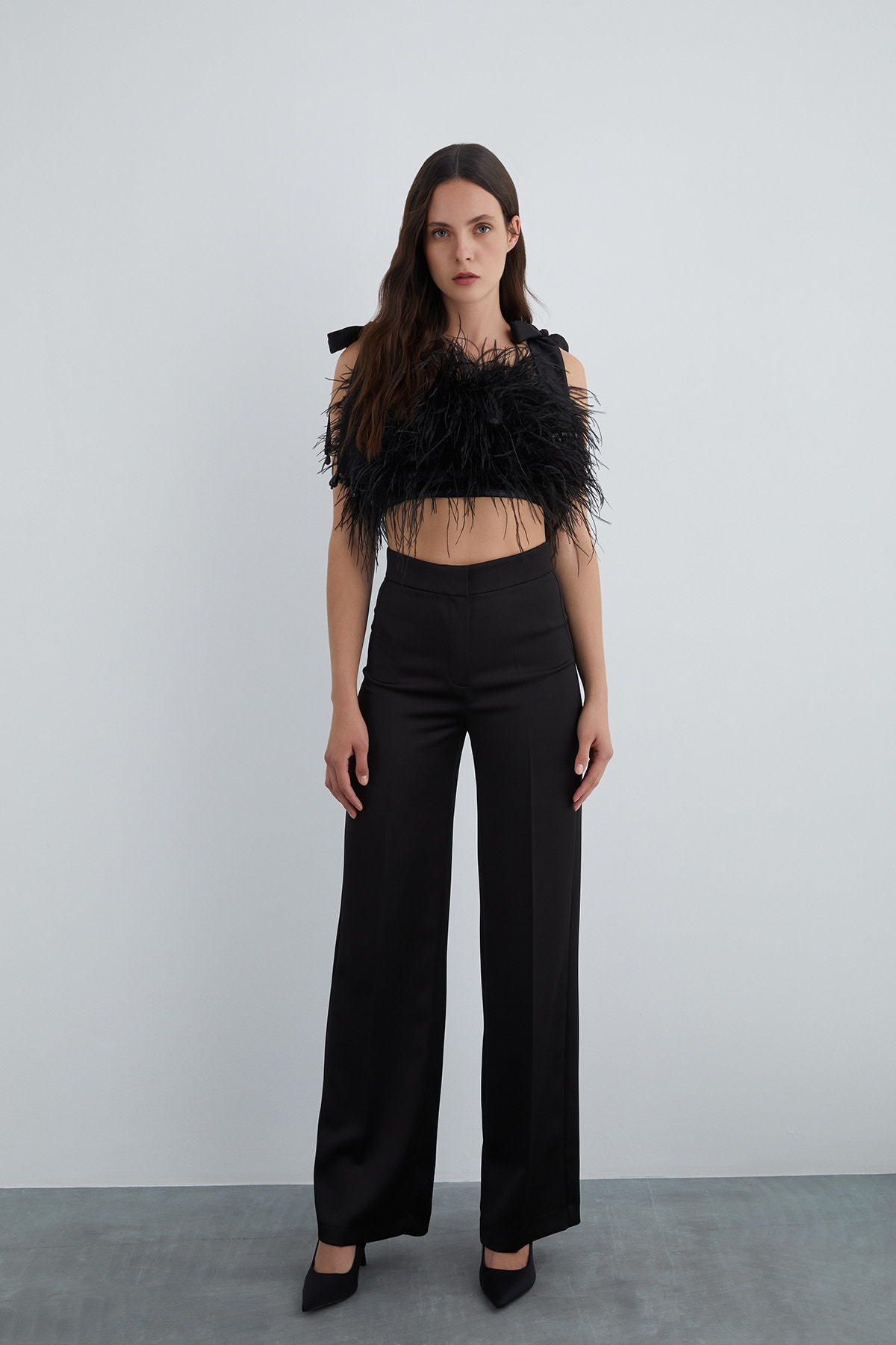 Bol Paça Siyah Pantolon