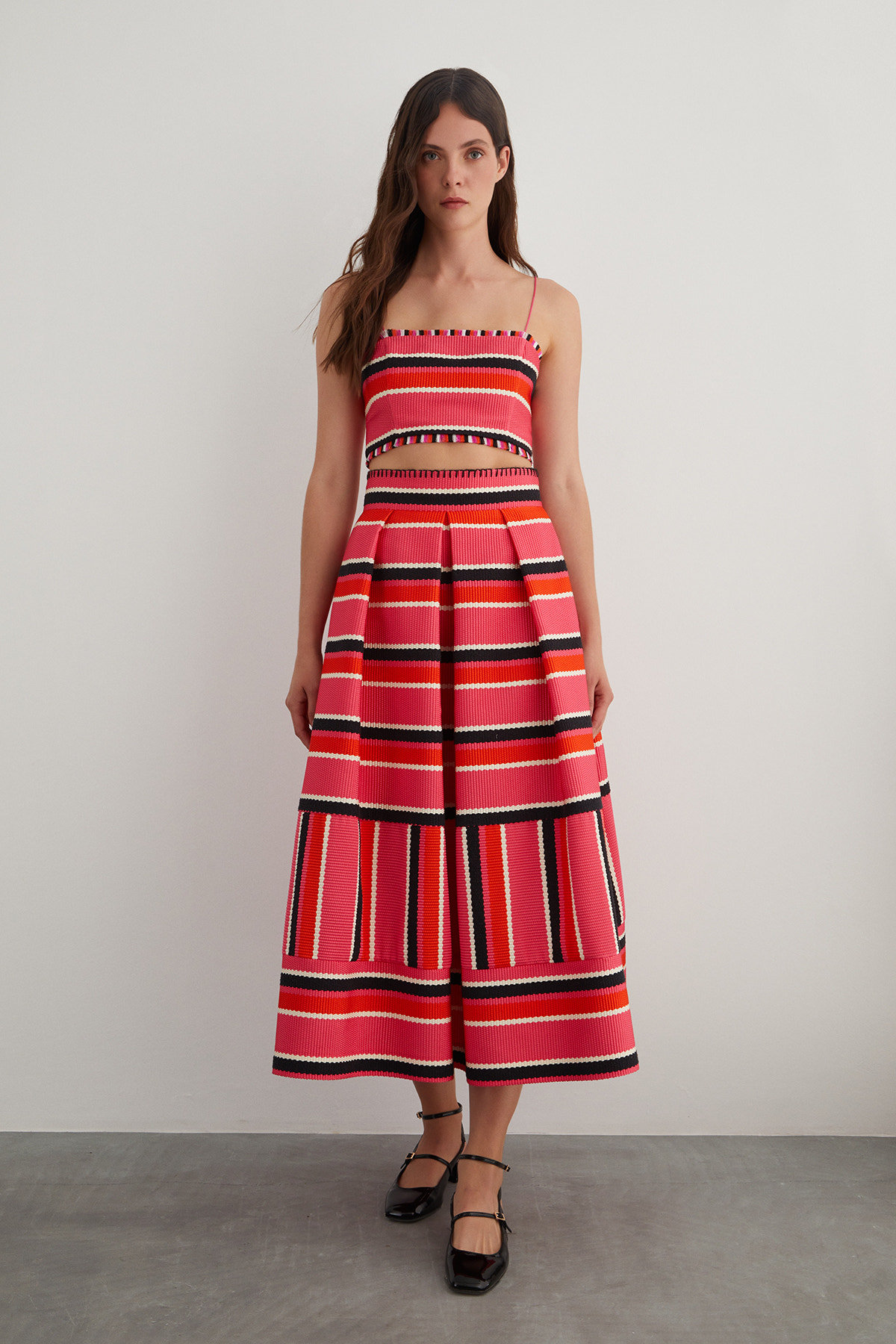 Püskül Detaylı Askılı Crop Top