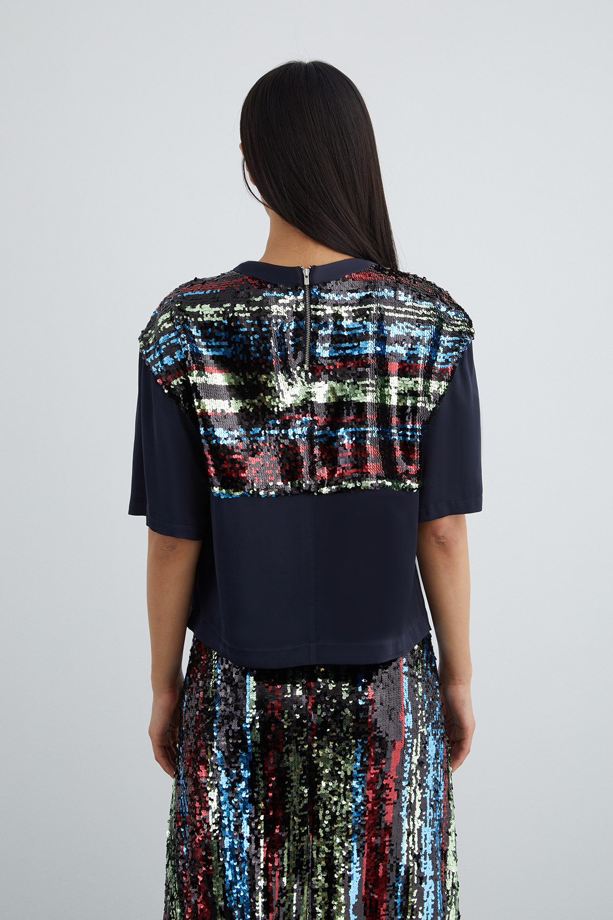 Üst Beden Payetli Payet Altı Saten Astarlı Kısa Kol Bluz