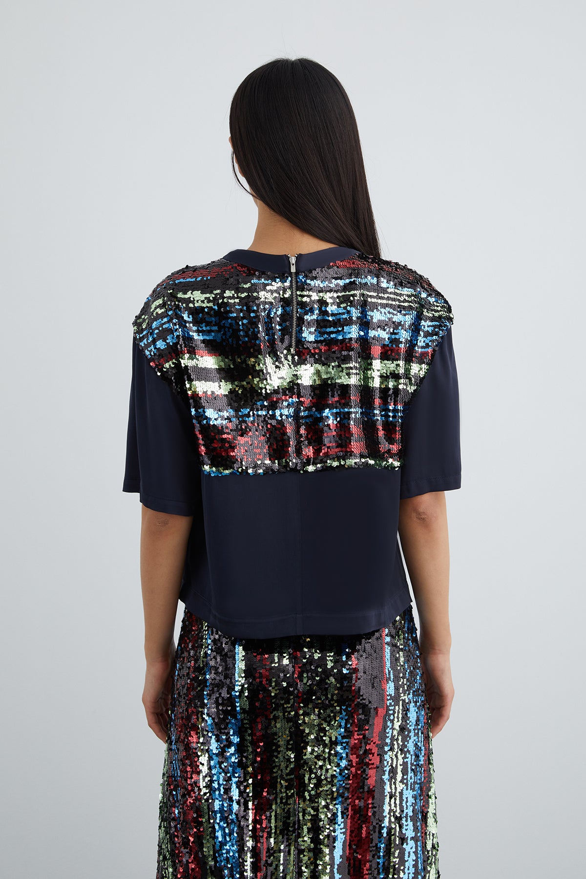 Üst Beden Payetli Payet Altı Saten Astarlı Kısa Kol Bluz