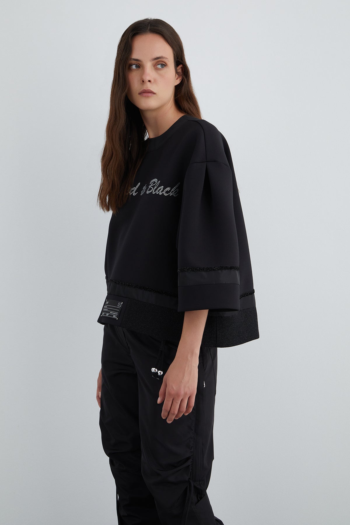 Ön Beden Baskı Detaylı Arkası Fermuarlı Scuba Bluz