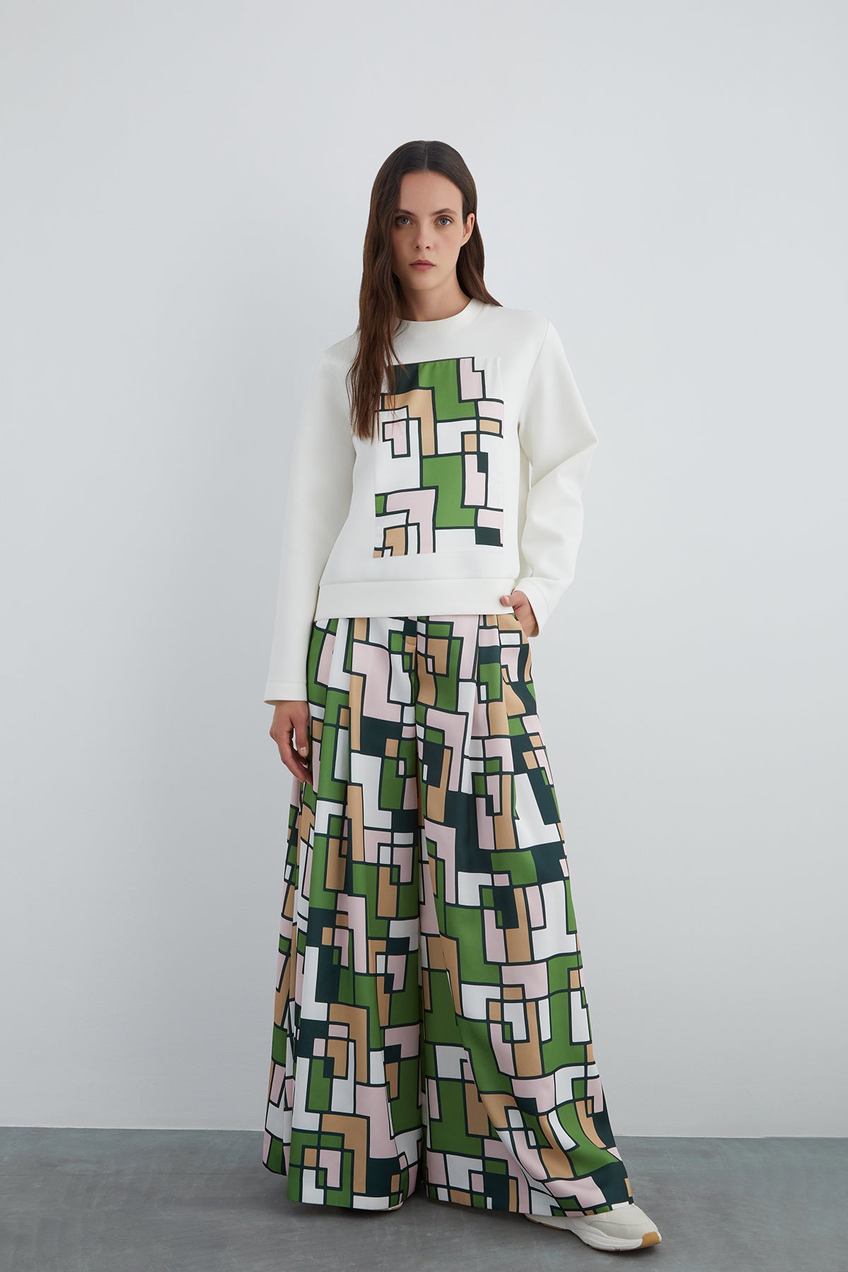 Ön Beden Özel Desen Ekru T-Shirt