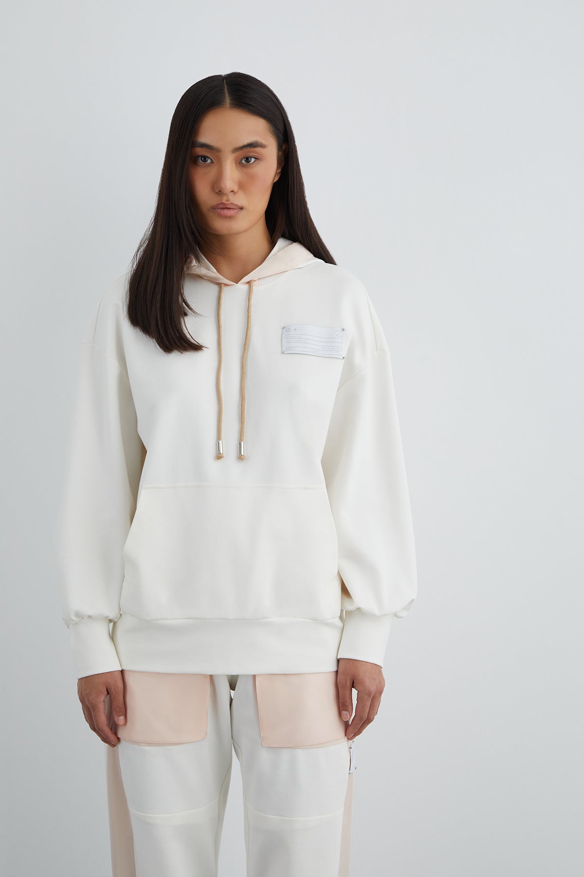 Arka Beden Nakış Detaylı Kapüşonlu Sweatshirt