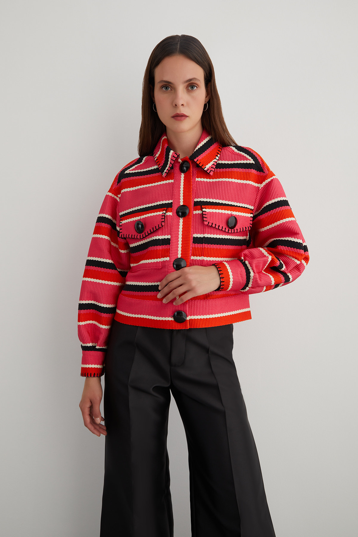 Çoban Dikiş Detaylı Büyük Düğmeli Ceket