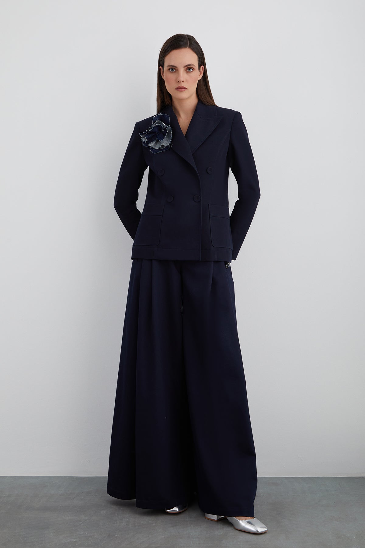 Çıkarılabilir Jean Çiçek Detaylı Cepli Ceket