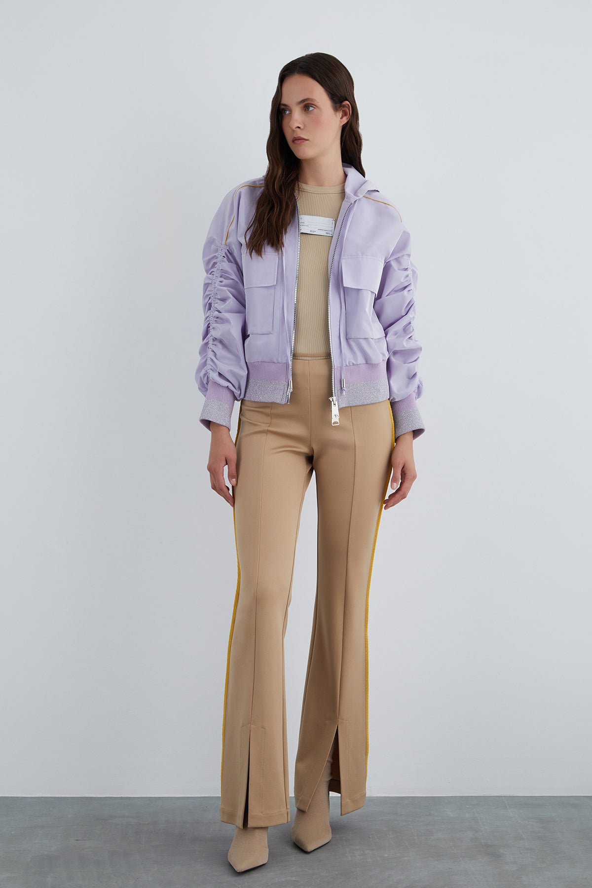 Taşlı Bağcık Detaylı Kolu Büzgülü Geniş Cep Ceket