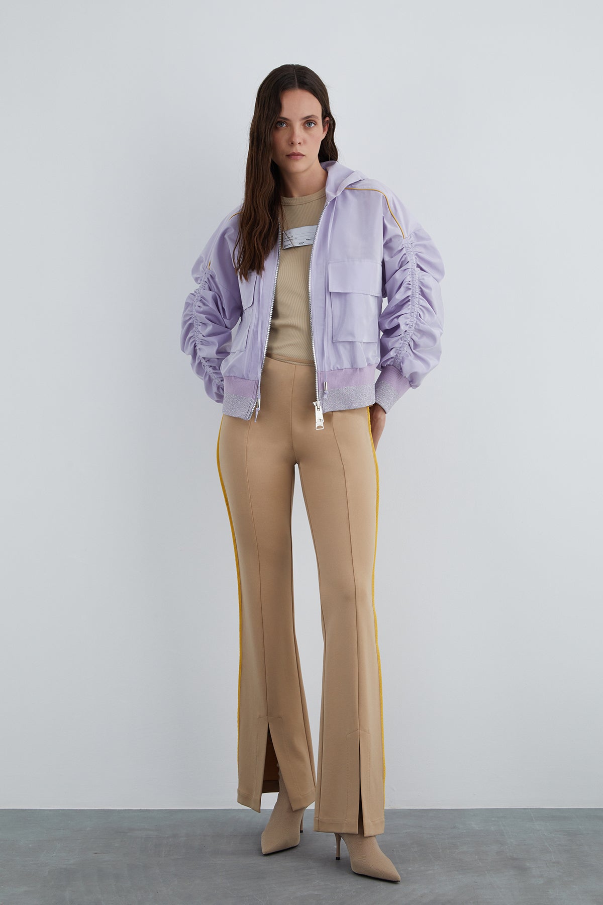 Taşlı Bağcık Detaylı Kolu Büzgülü Geniş Cep Ceket