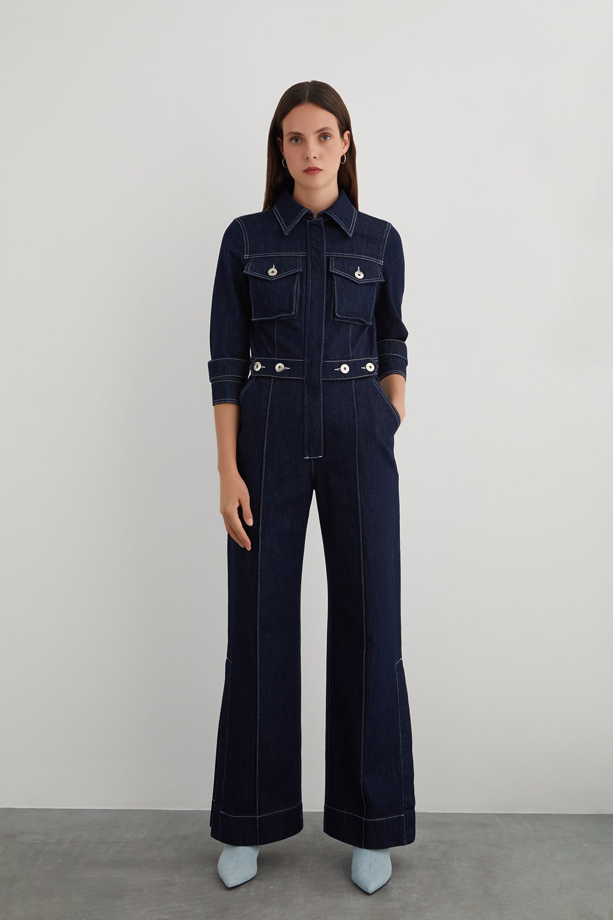 Nikel Düğme Detaylı Yanı Yırtmaçlı Flare Paça Jean Tulum