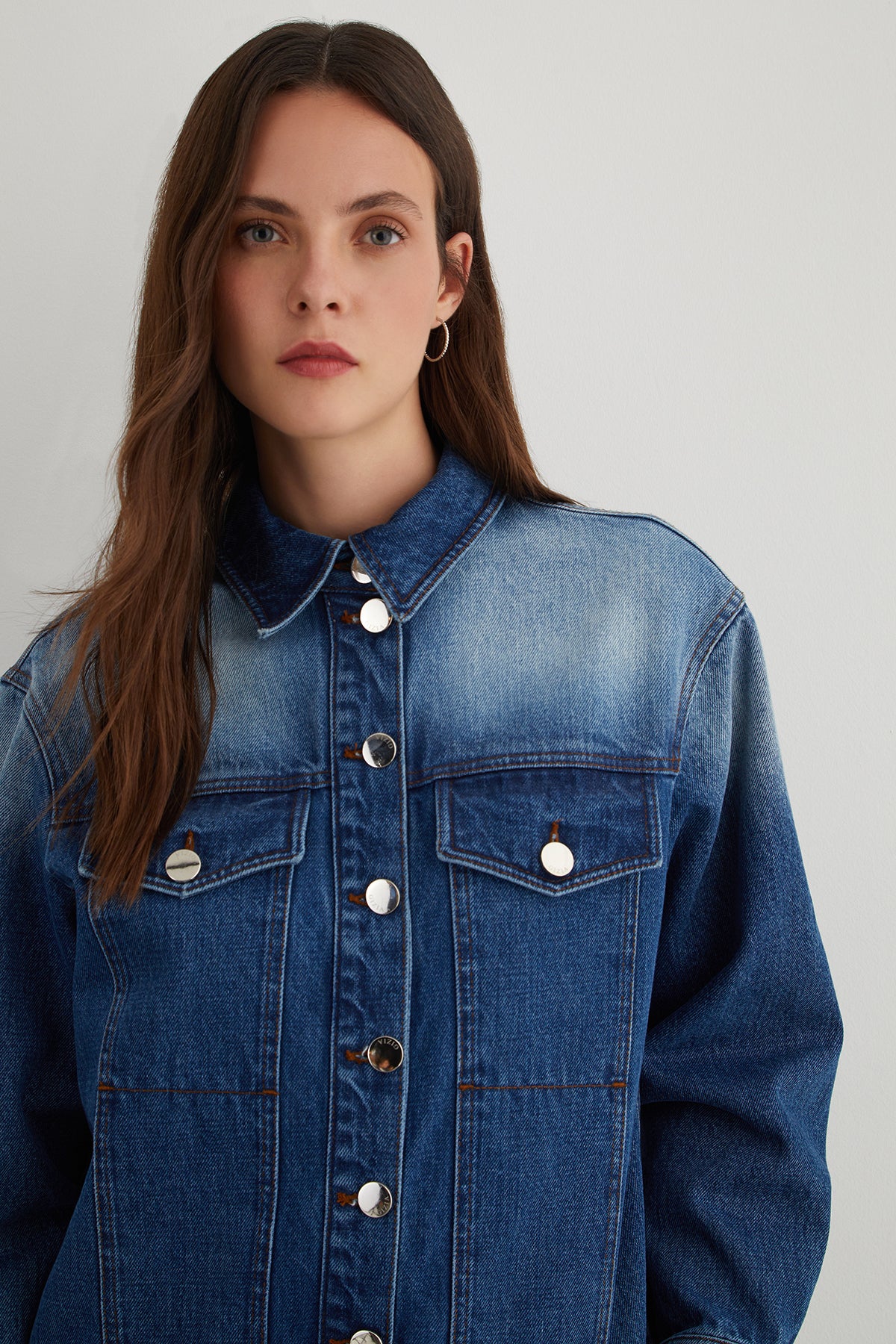 Arka Beden Etiket Detaylı Düğme Kapama Ara Boy Jean Ceket Elbise