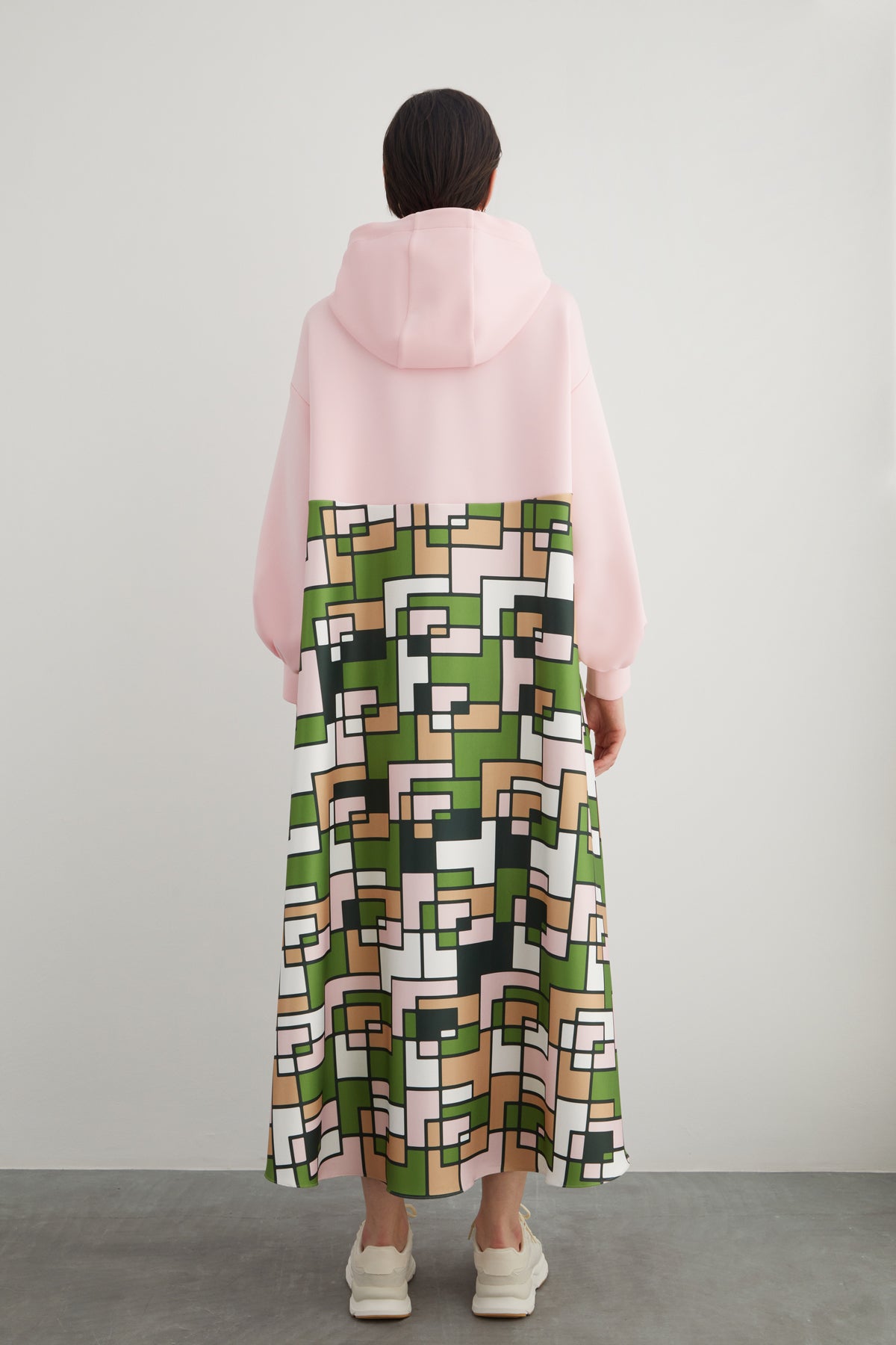 Fermuar Detaylı Kapüşonlu Özel Desen Scuba Maxi Elbise