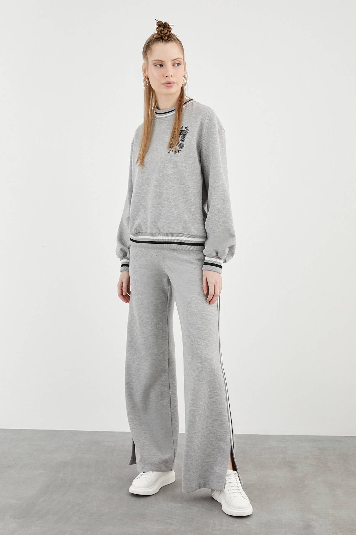 Pantolon Yırtmaçlı Rahat Kesim Eşofman Takımı