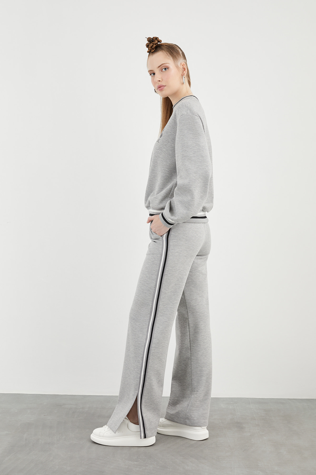 Pantolon Yırtmaçlı Rahat Kesim Eşofman Takımı