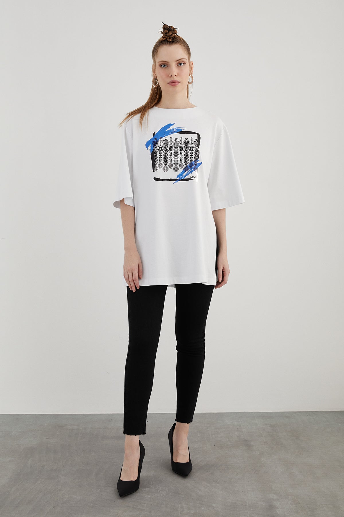 Oversize Yanları Yırtmaçlı Arkası Gizli Fermuarlı Bluz