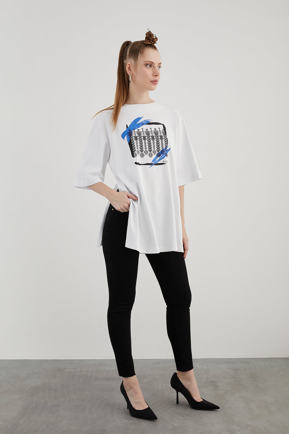 Oversize Yanları Yırtmaçlı Arkası Gizli Fermuarlı Bluz