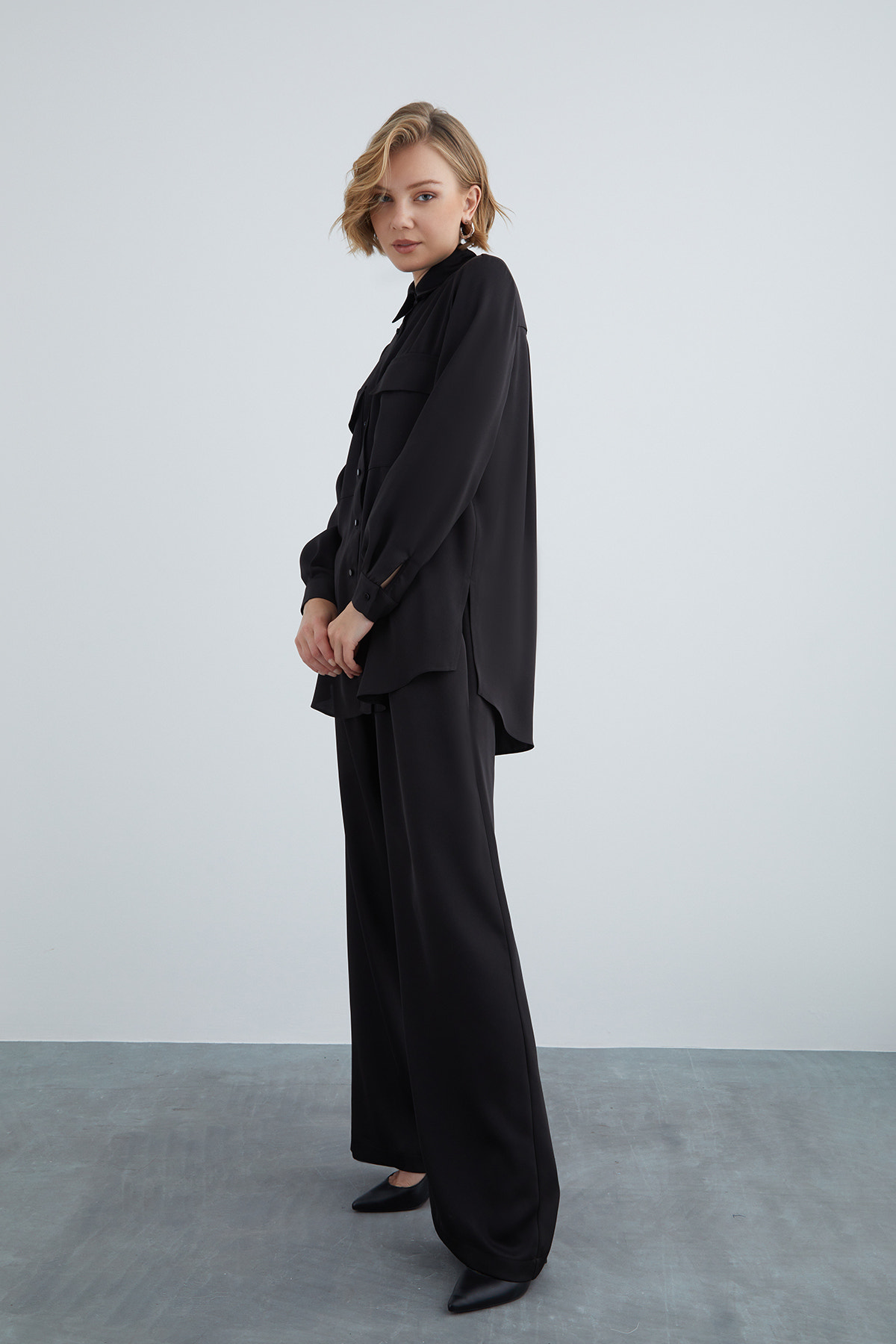 Rahat Kesim Gömlek Ve Beli Lastikli Geniş Paça Takım