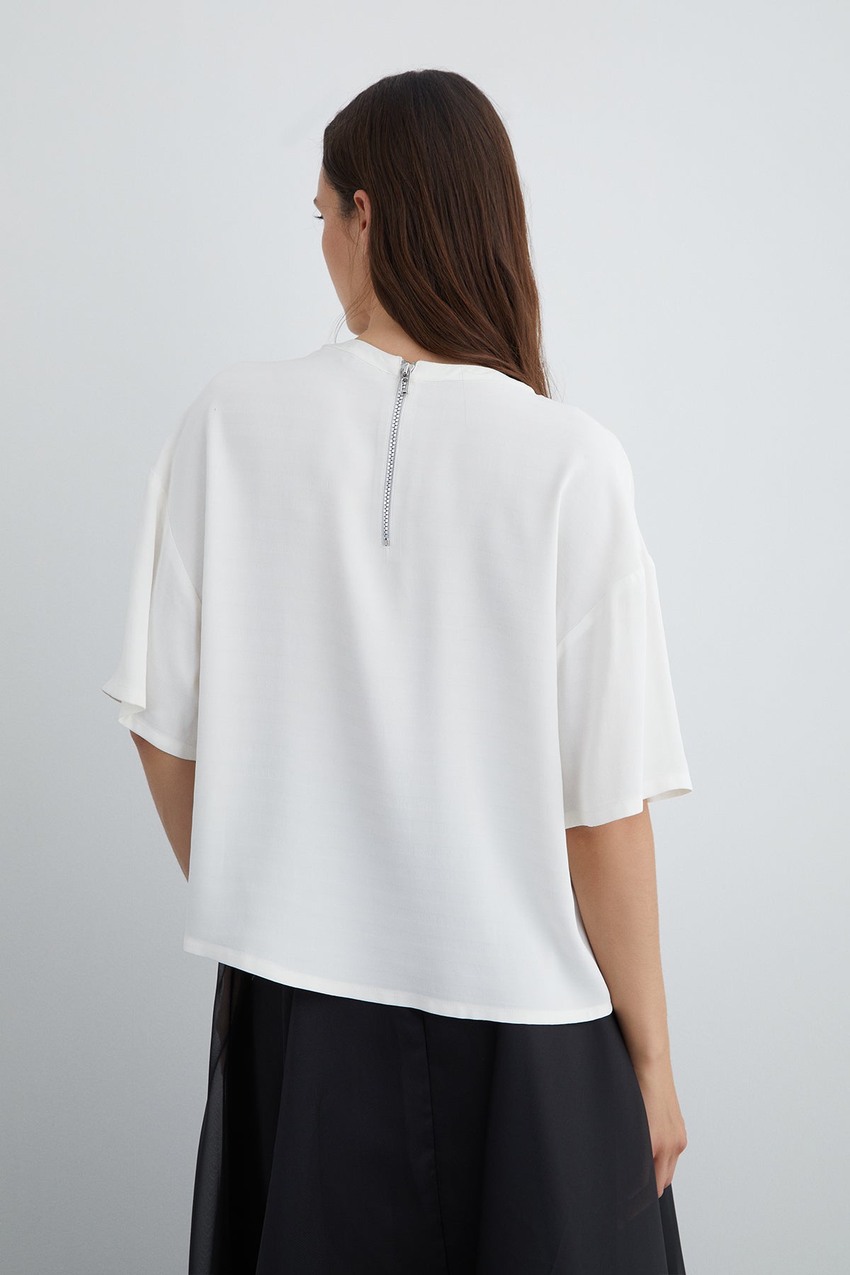 Tüylü Nakış Detaylı Basic T-shirt