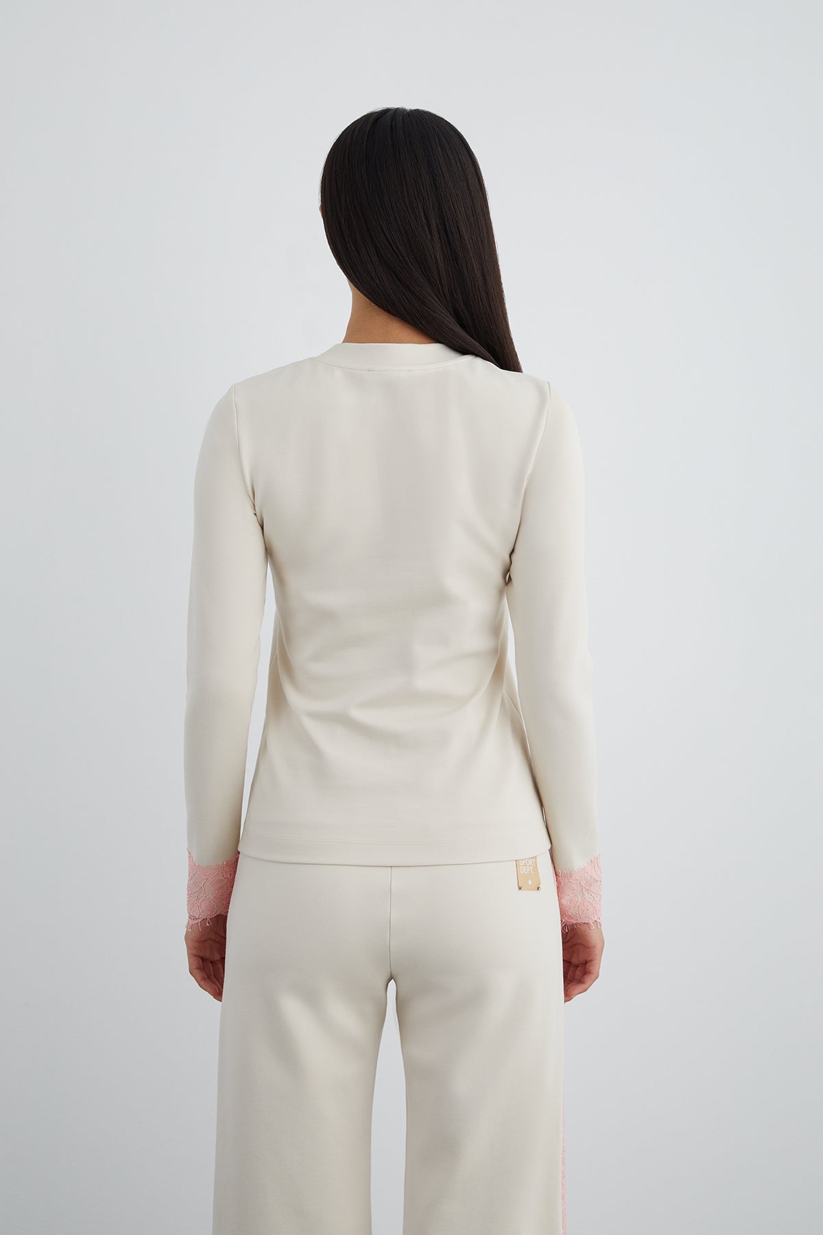 Aksesuar Detaylı Kol Ucu Dantelli Bluz