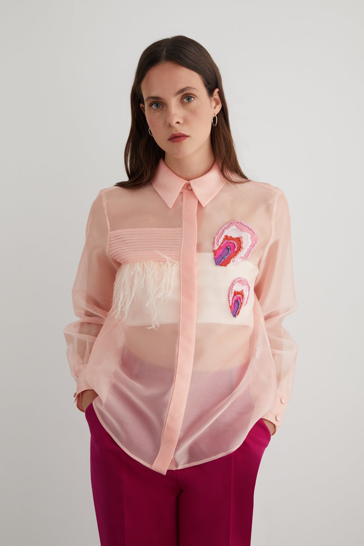 Nakış Aplike Detaylı Nervürlü Organze Bluz