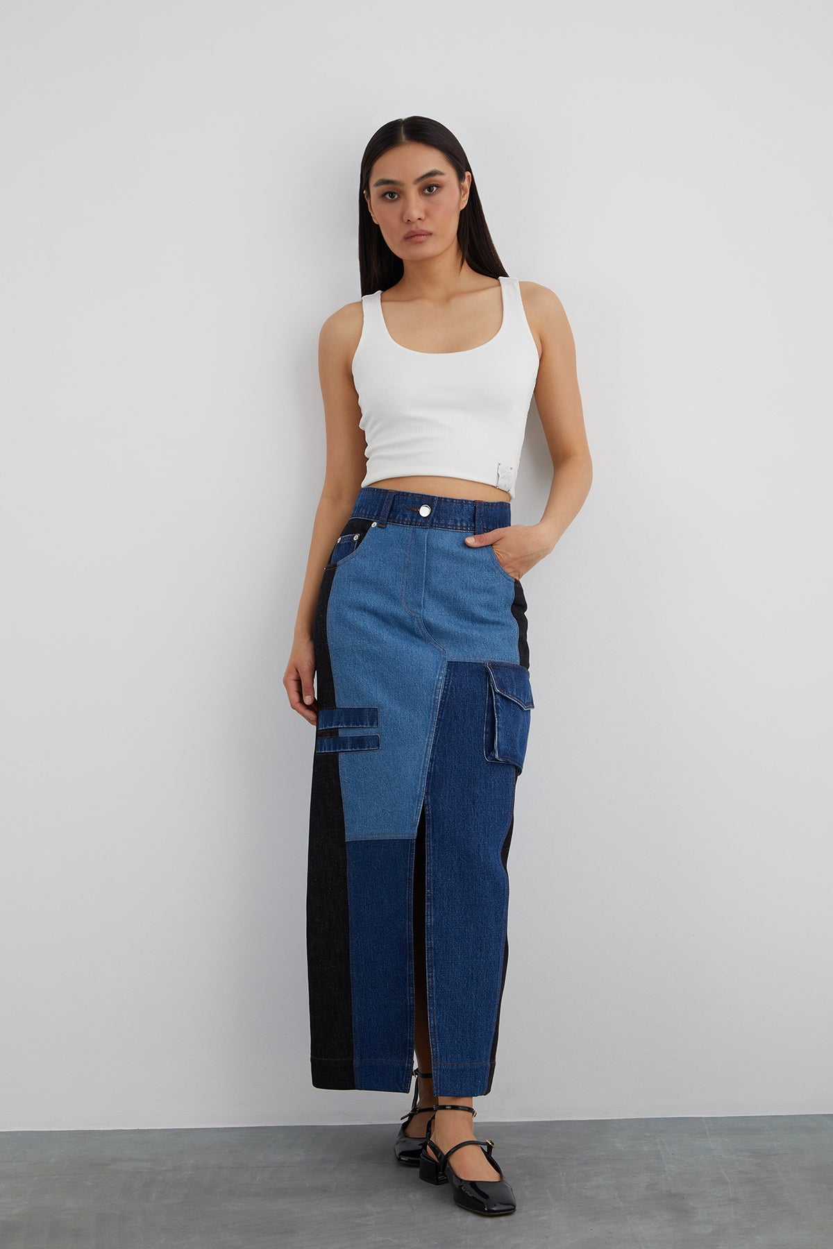 Önü Yırtmaç Detaylı Çok Parçalı Jean Etek