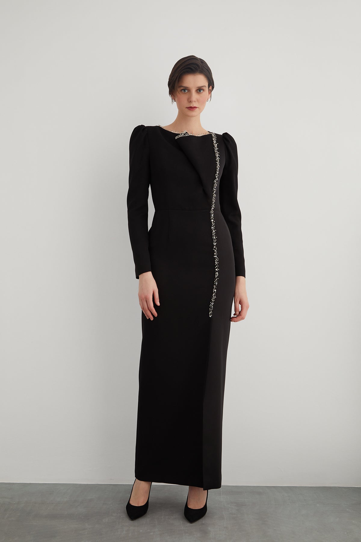 İşleme Detaylı Kol Üstü Büzgülü Uzun Abiye Elbise